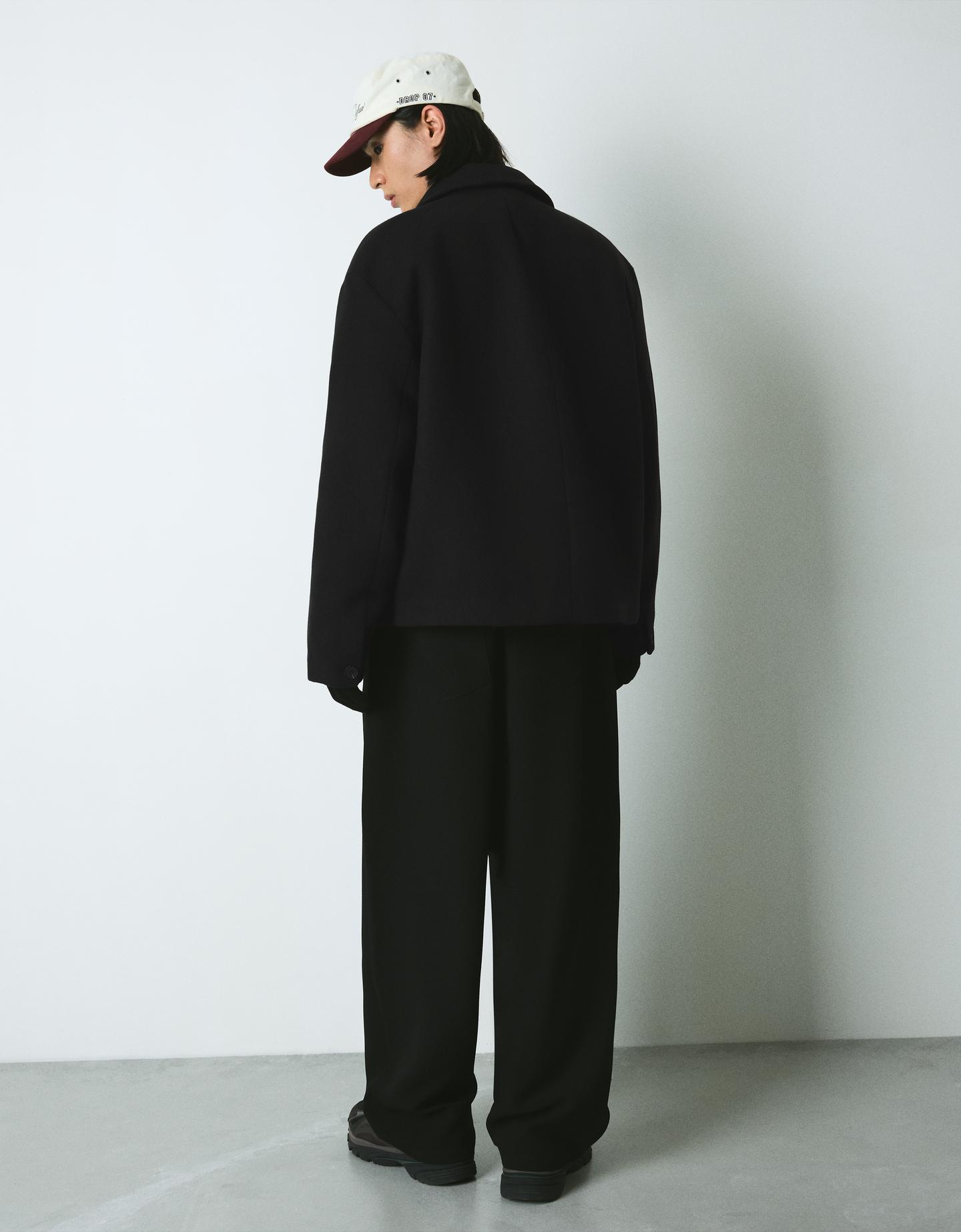 Bershka kurtka z flauszu czarny