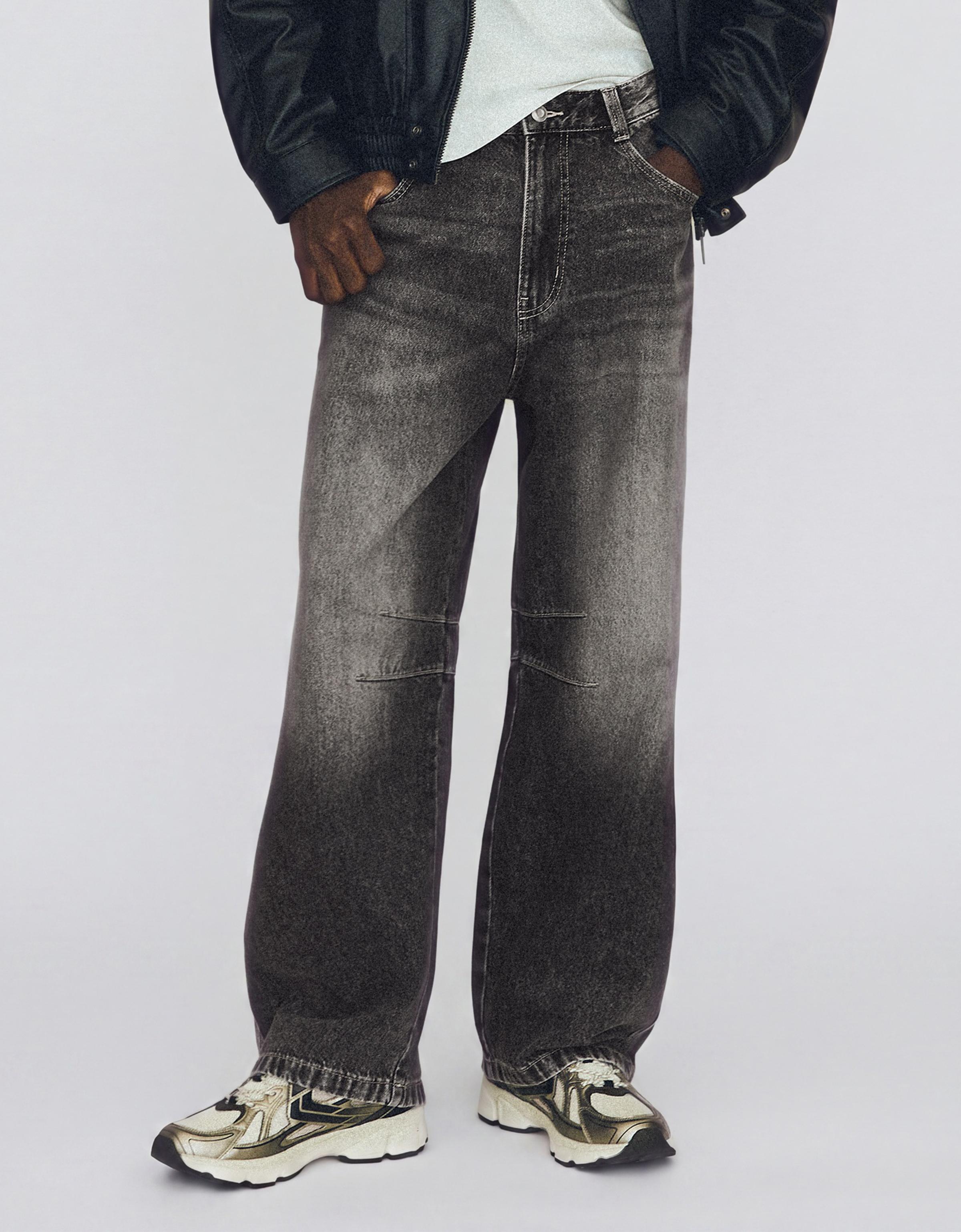 Jeans with back embroidery — Grey