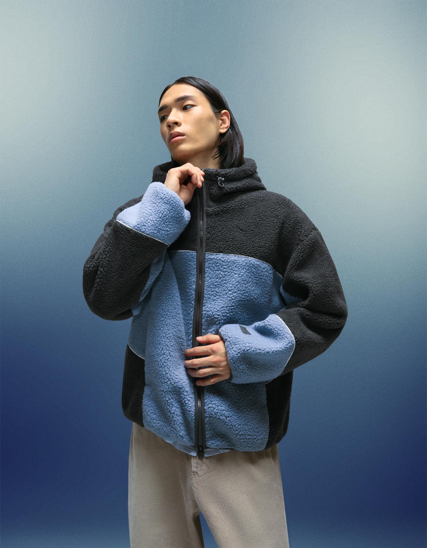 Bershka kurtka z kożuszka jasnoniebieski