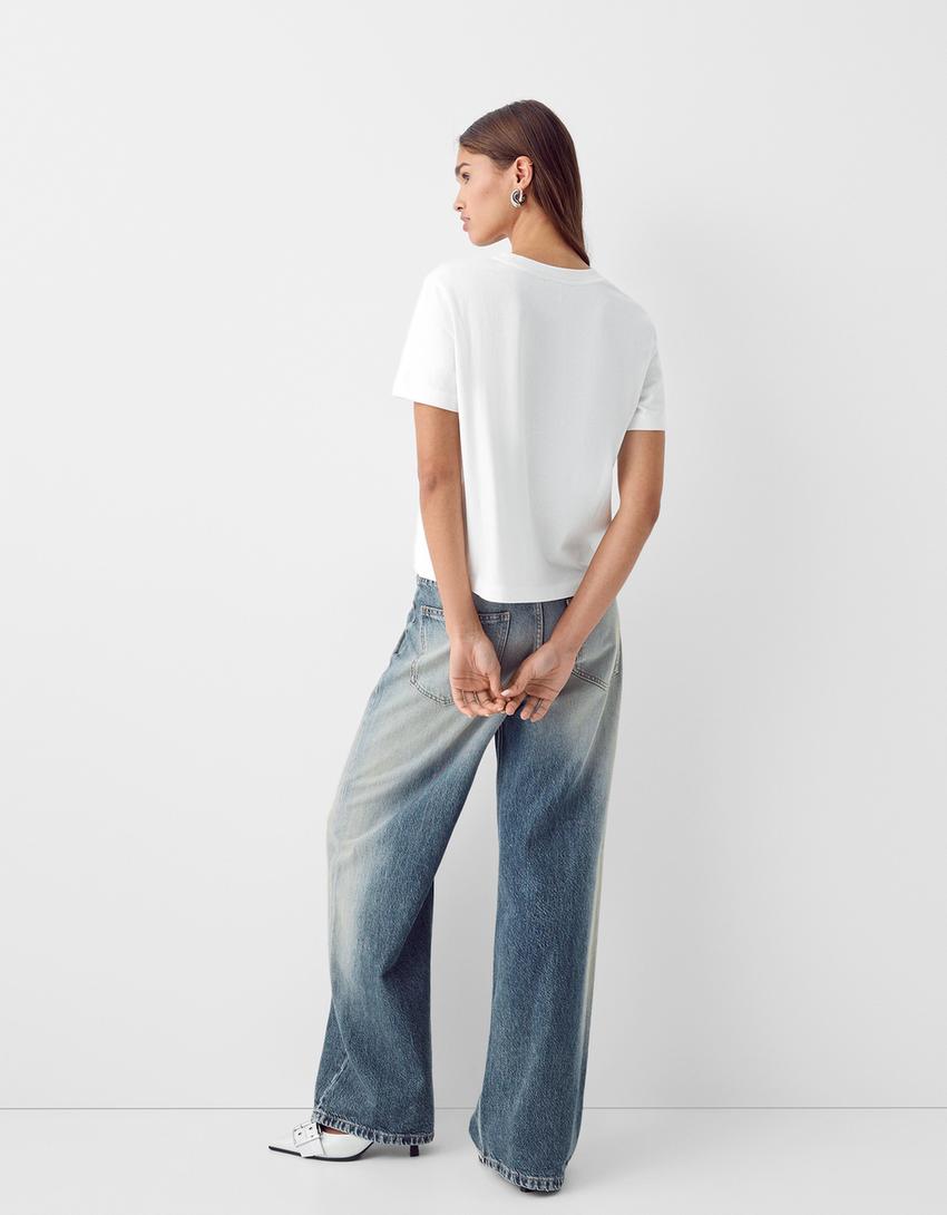 تيشرت بأكمام قصيرة وطبعة-كريمي-1