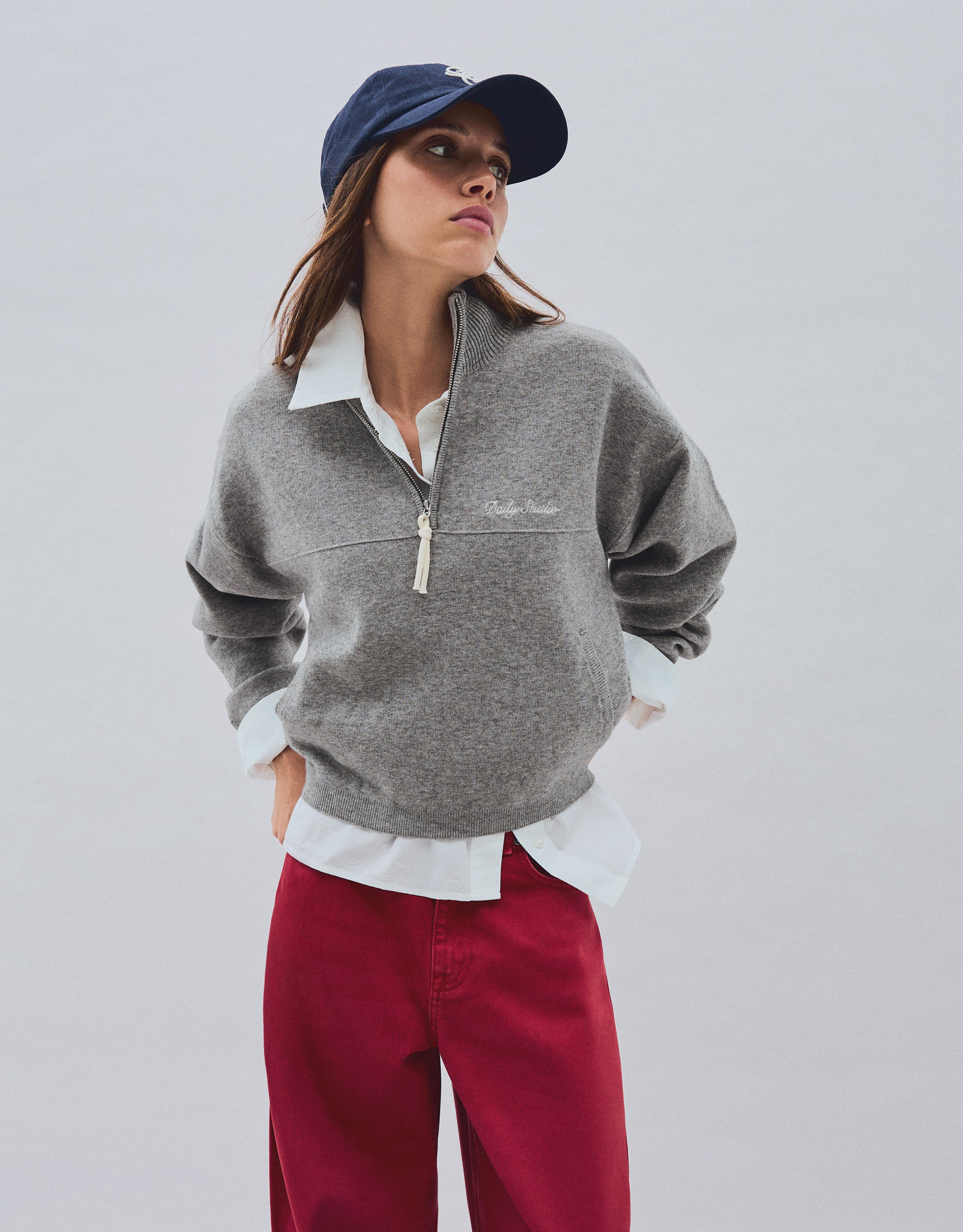 Embroidered zip-up jumper — Grey