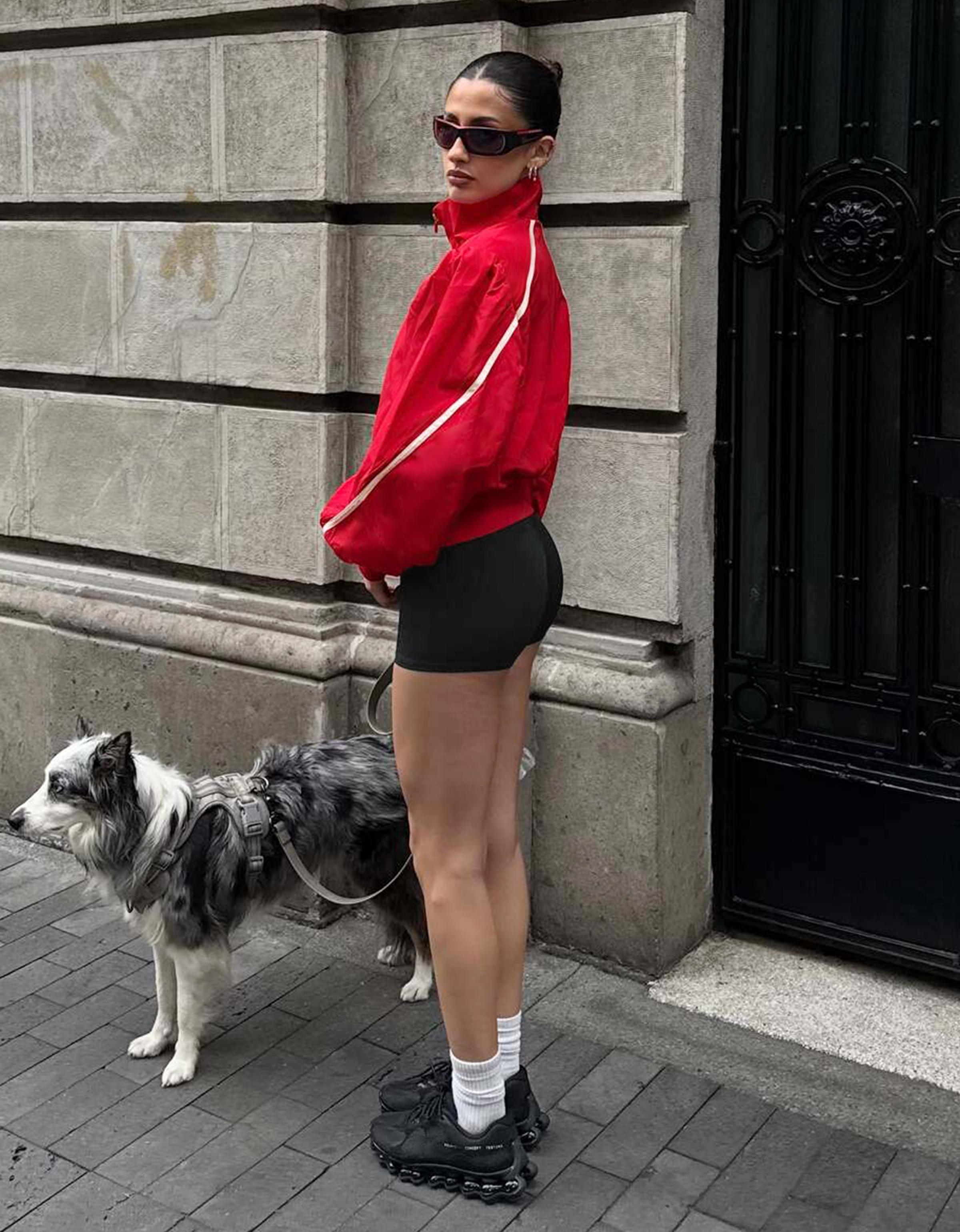 Bershka Kontrast biye ve büzgü detaylı ceket görsel 4