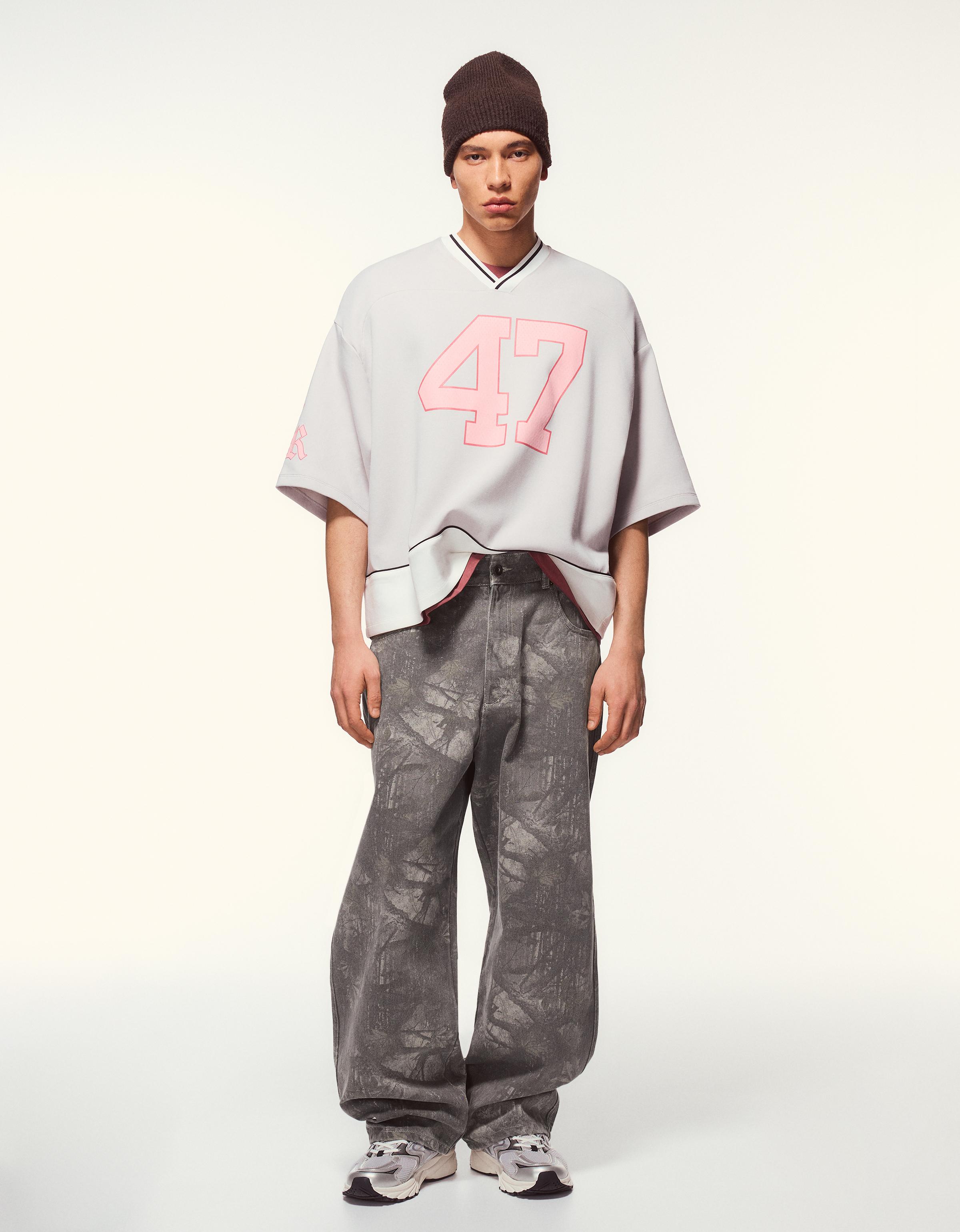 Bershka Superbaggy Hose Mit Print Herren 42 Dunkelgrau