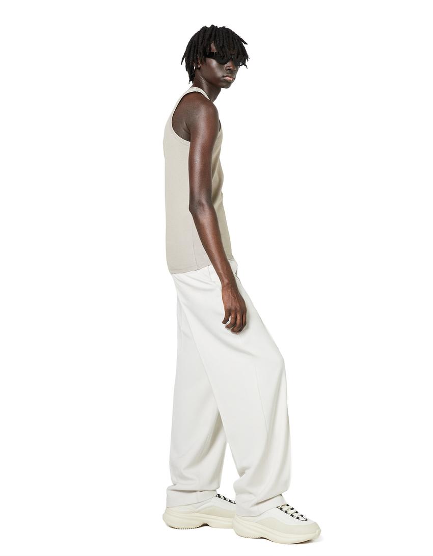 حذاء رياضي بتفصيل قطع تقنية-أبيض-1