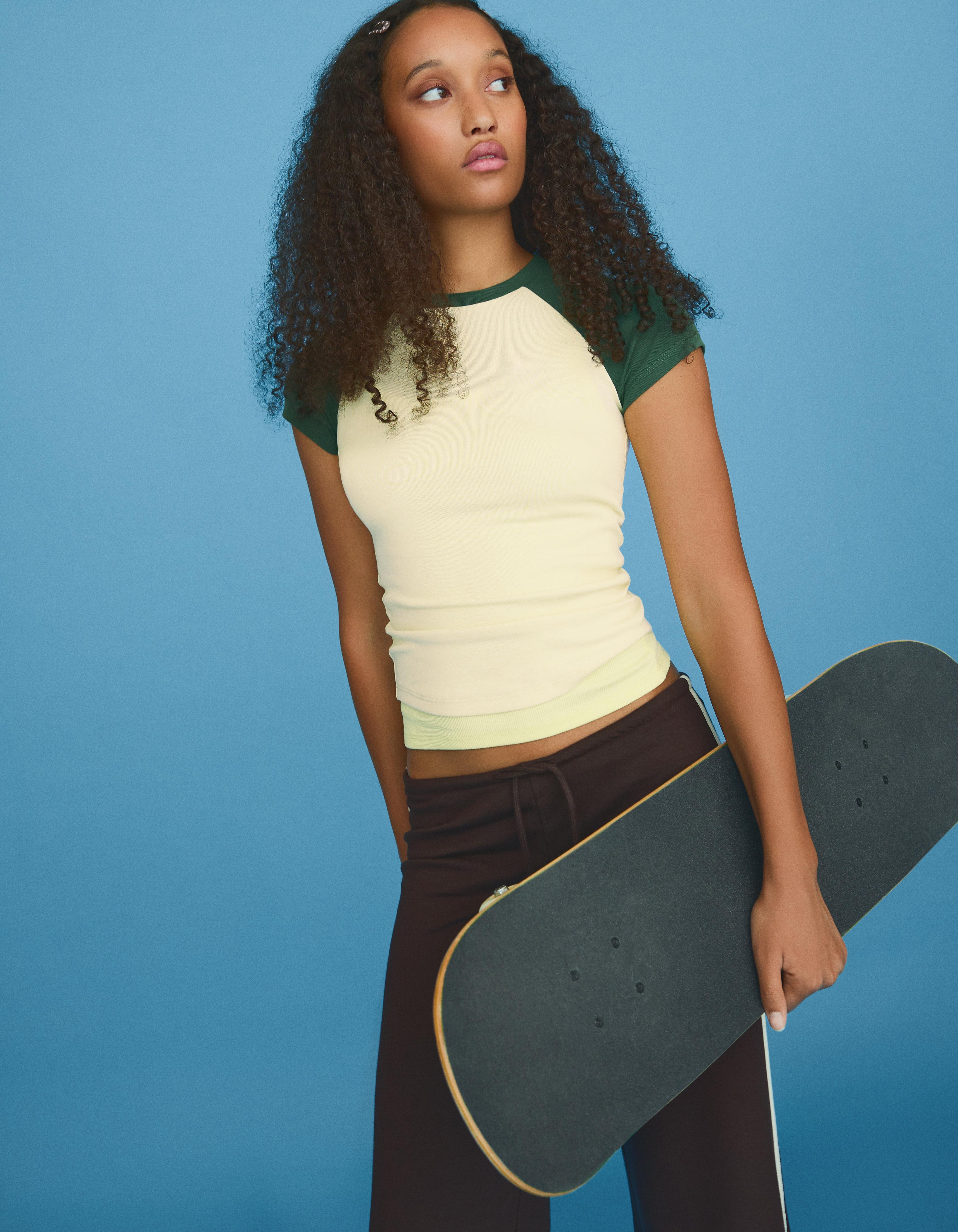 Fitted raglan T-shirt