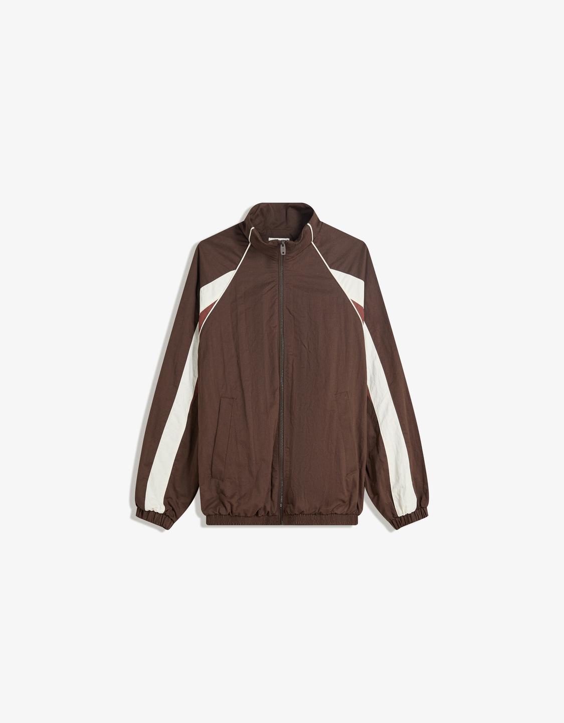 Lightweight zip-up jacket