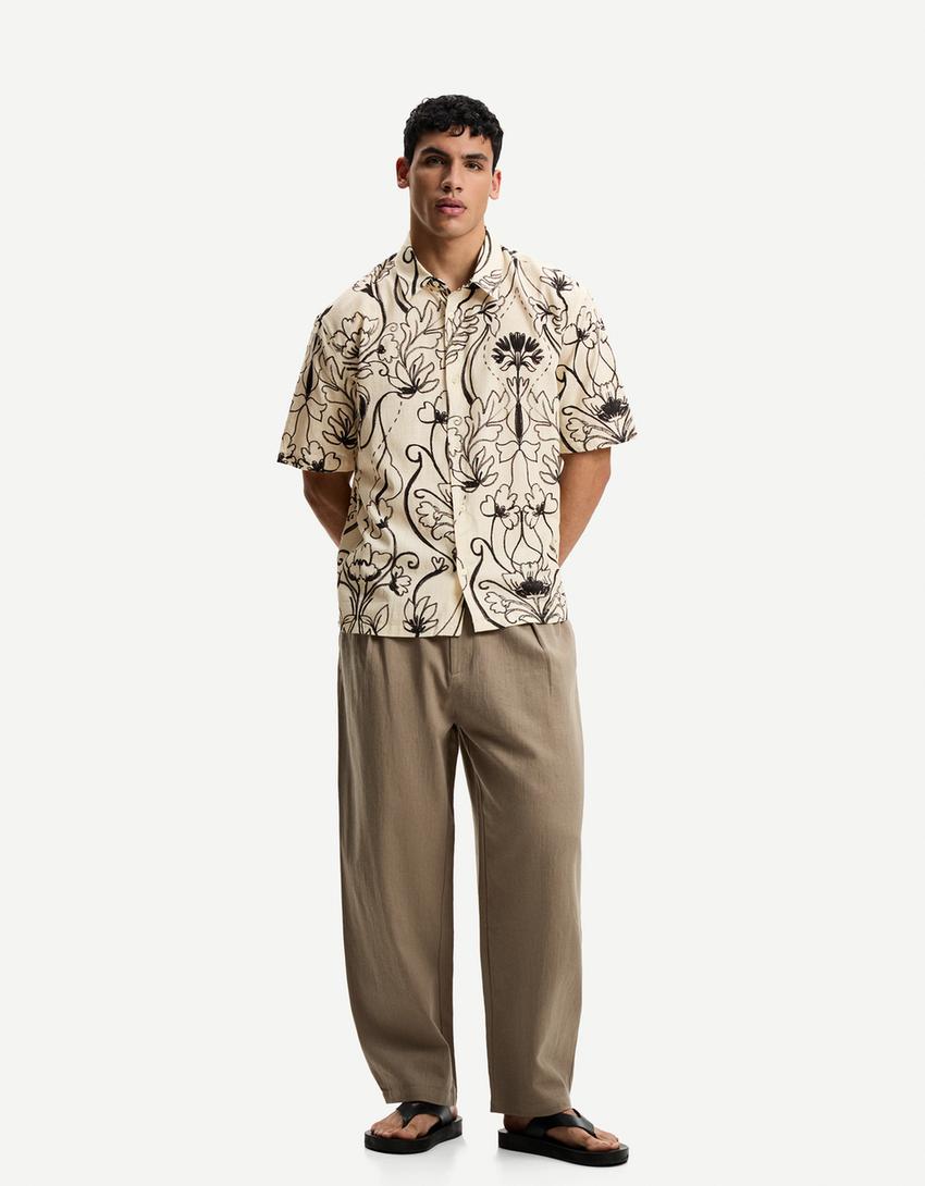Camisa manga curta estampada-Cru