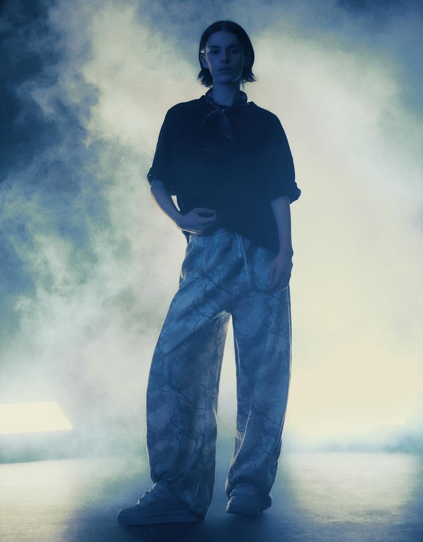 Plush barrel printed trousers-Sand
