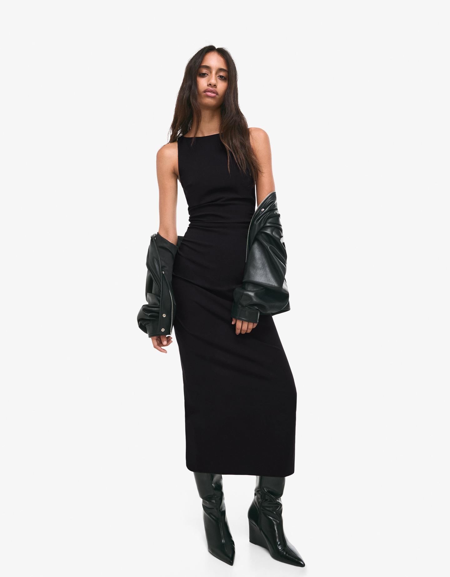 Bershka sukienka midi z bengalinu czarny