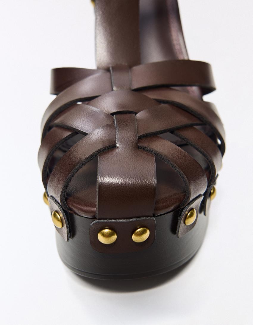 Sandali con tacco-Marrone