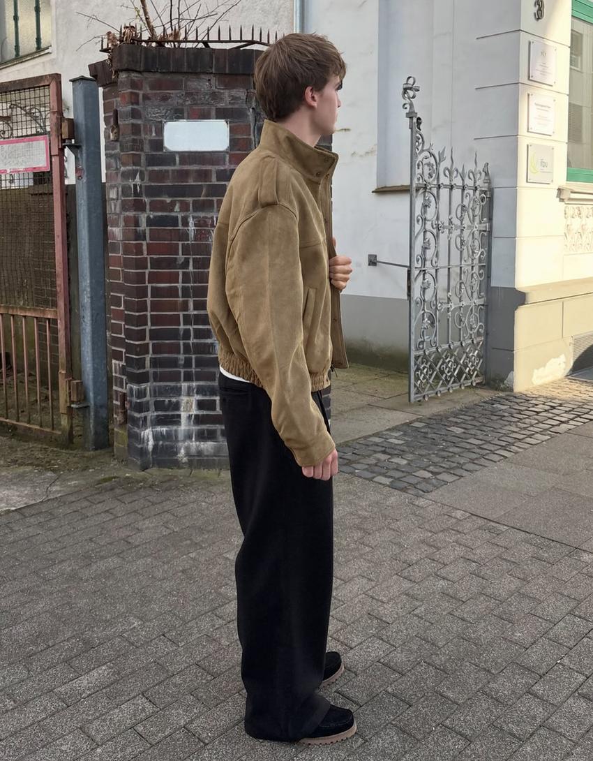 Jaket suede imitasi-Kecokelatan