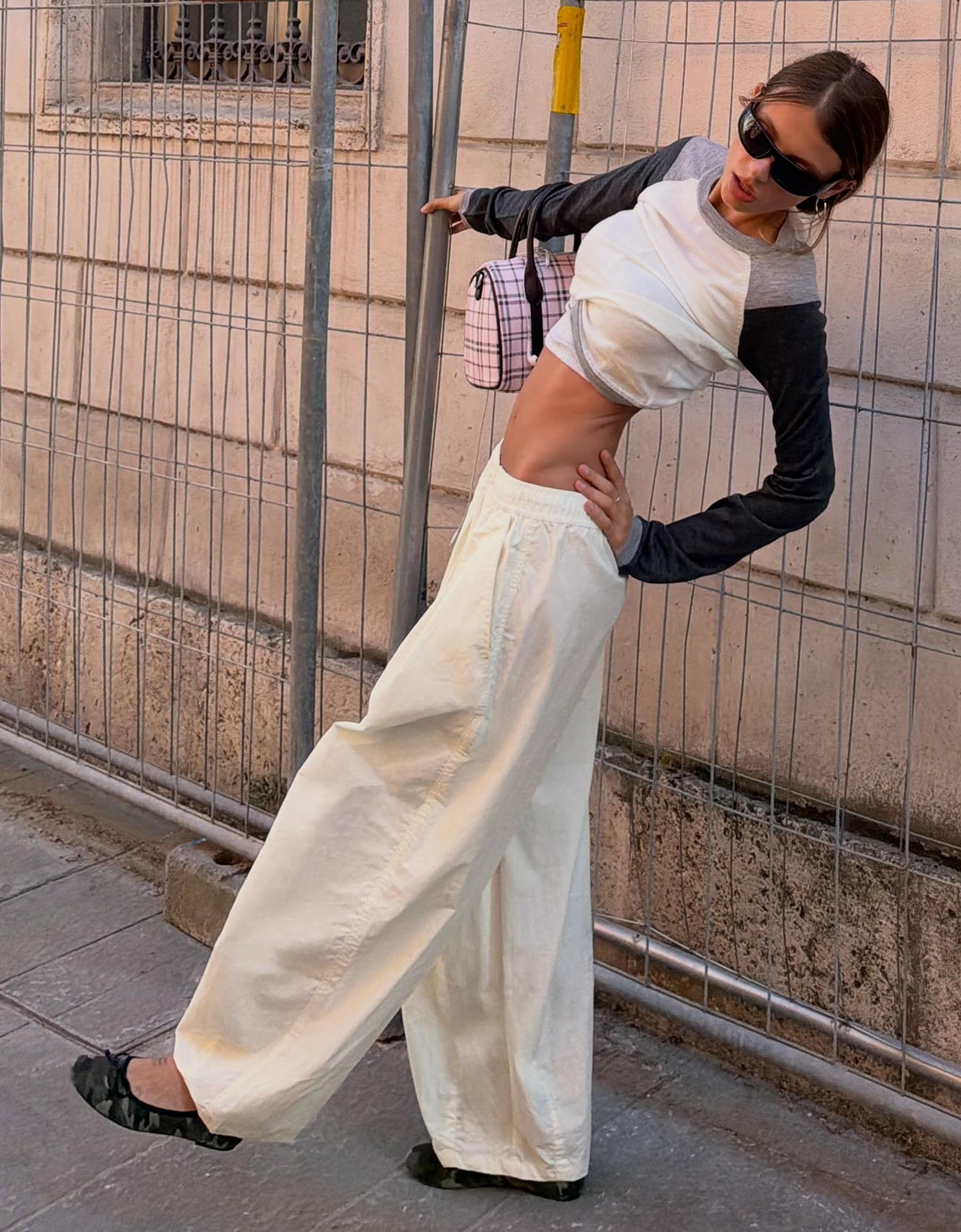 Pantalón técnico cropped volumen