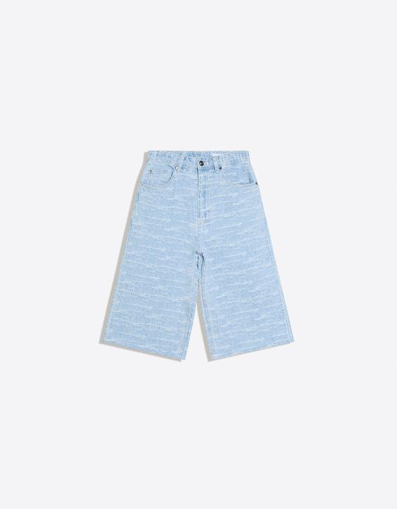 Bermudy z denimu o kroju super baggy o wyrazistej fakturze
