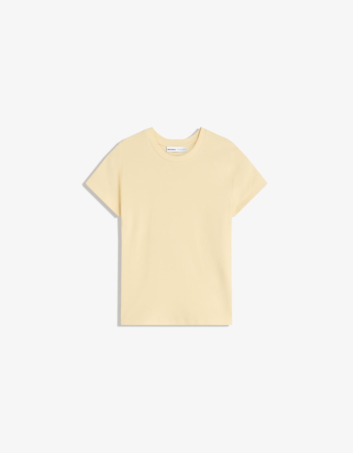 Short sleeve crew neck T-shirt