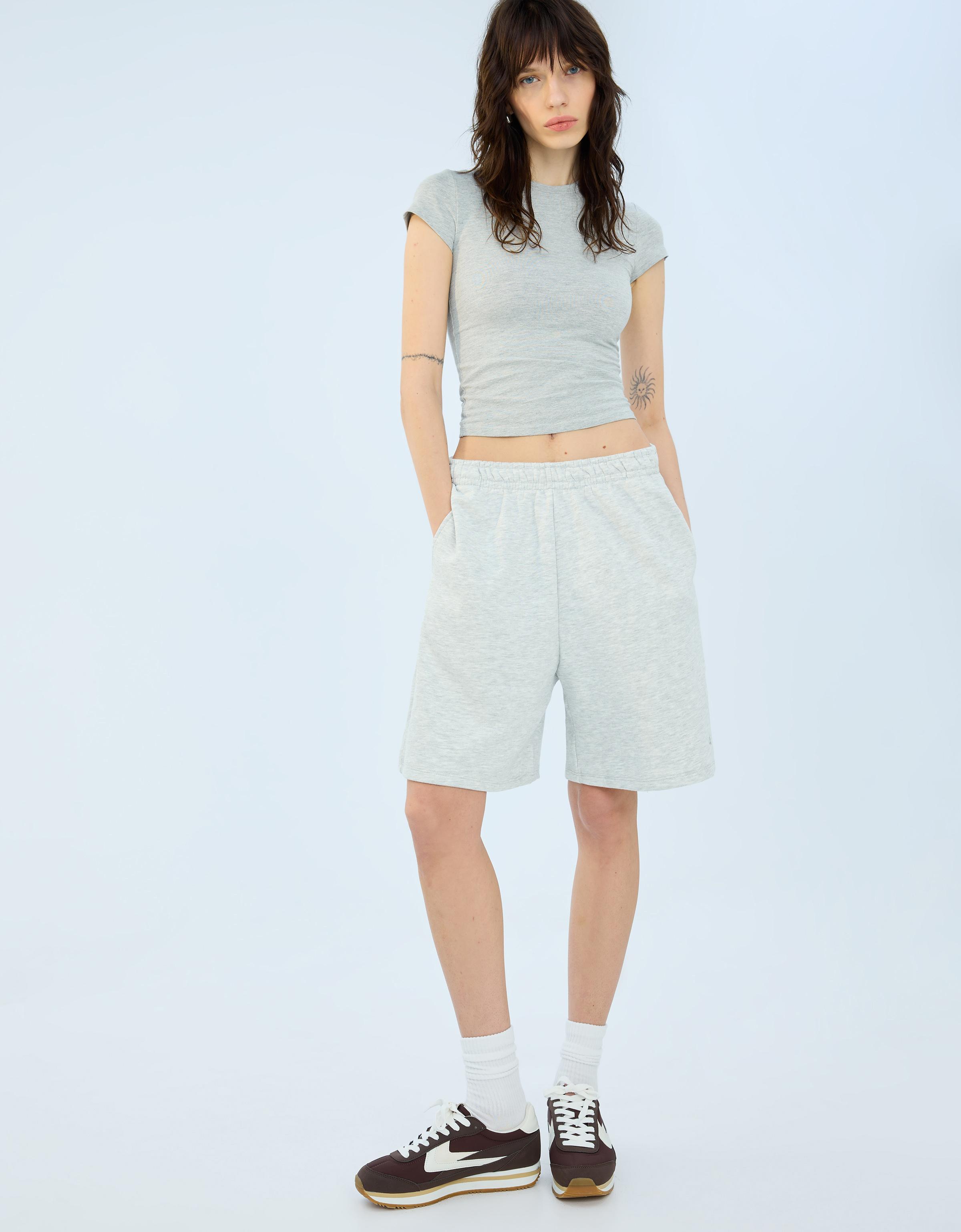 Bershka Bermudashorts Aus Plüsch Mit Stickerei Damen L Grau