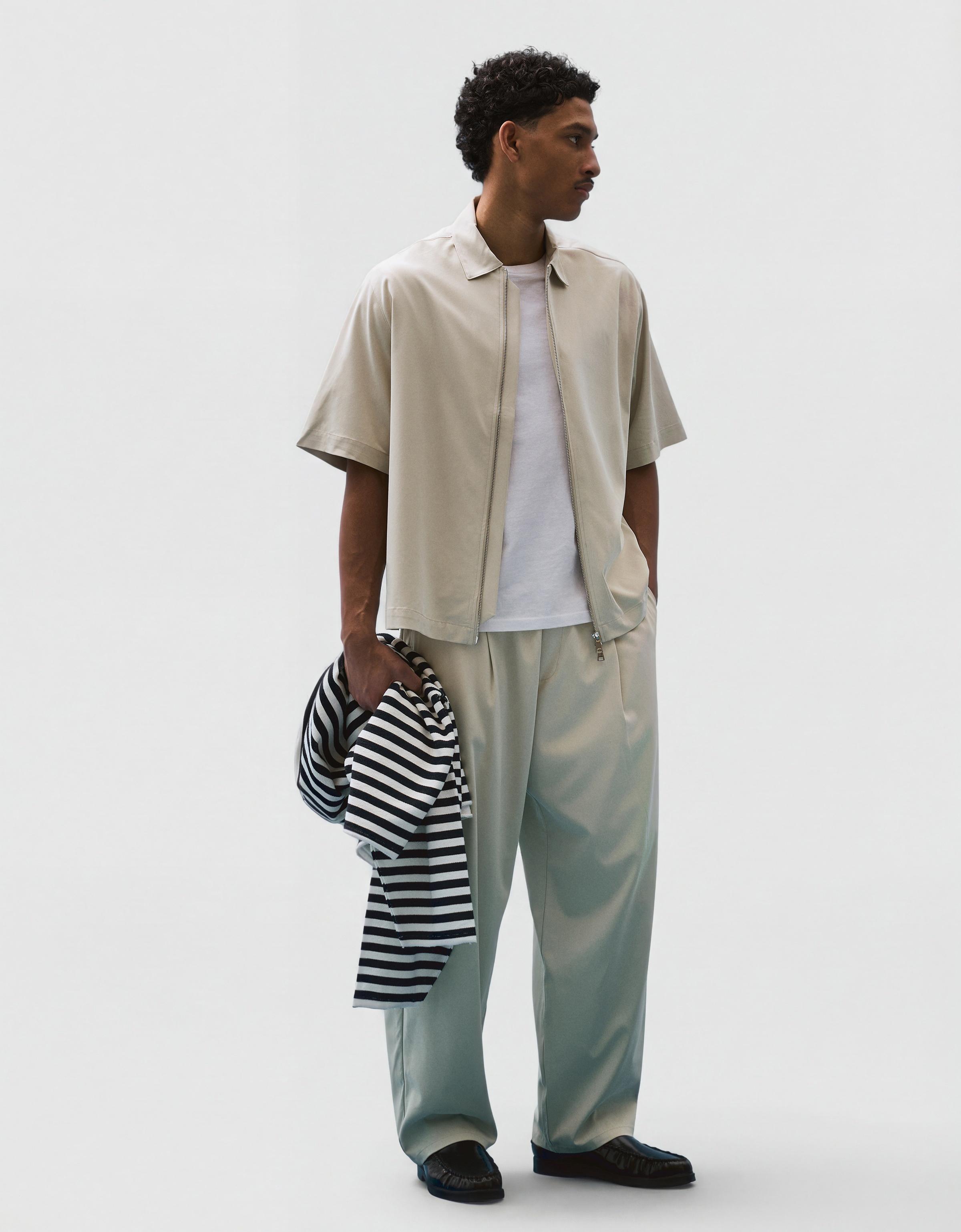 Kısa kollu boxy fit dökümlü gömlek - Görsel 89