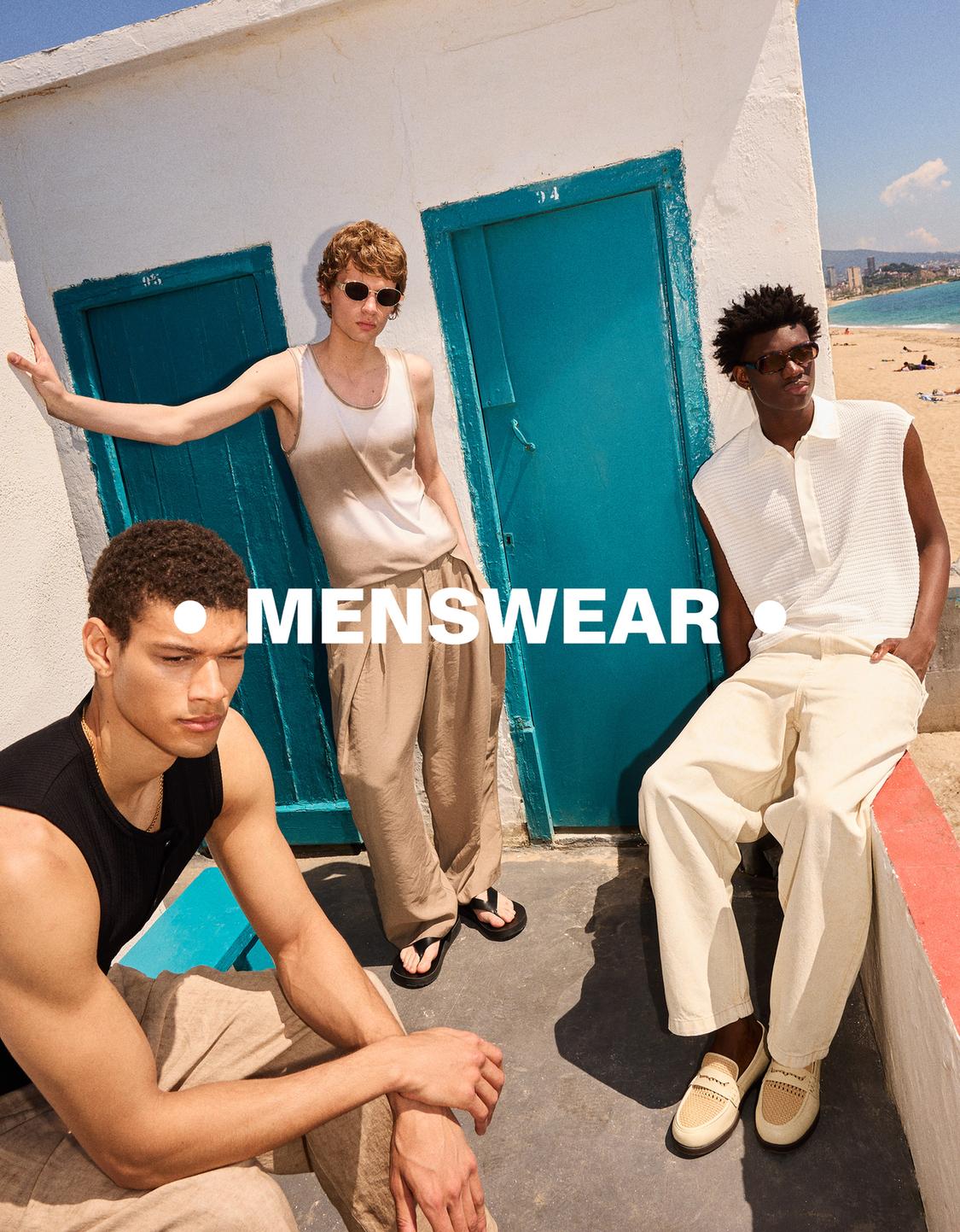 Super baggy trousers with pleats