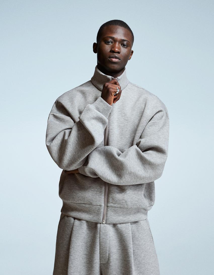 Conjunto de sweatshirt e calças-Conjunto de sweatshirt e calças