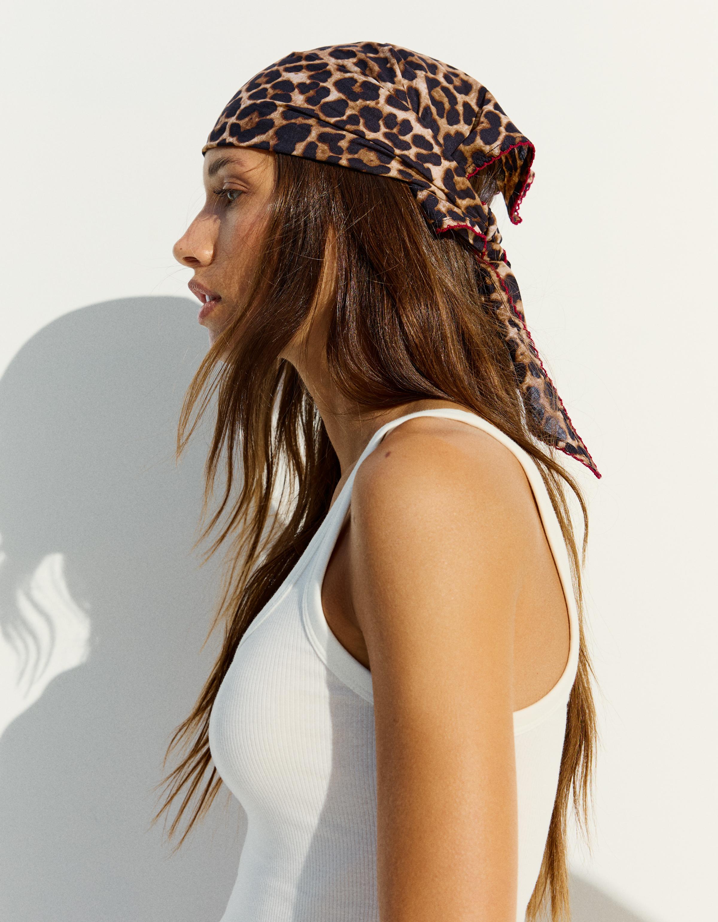 Printed triangle scarf — Brown