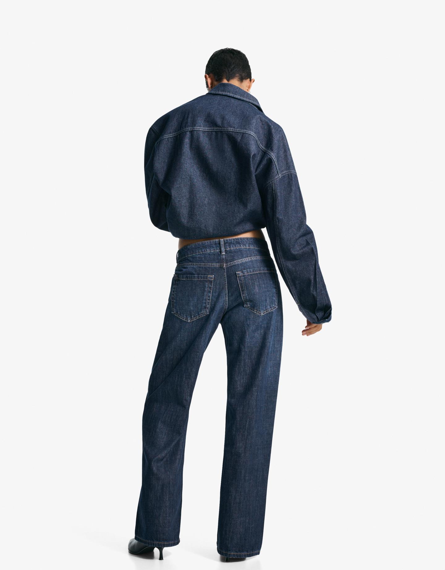 Bershka jeansy o kroju baggy niebieski