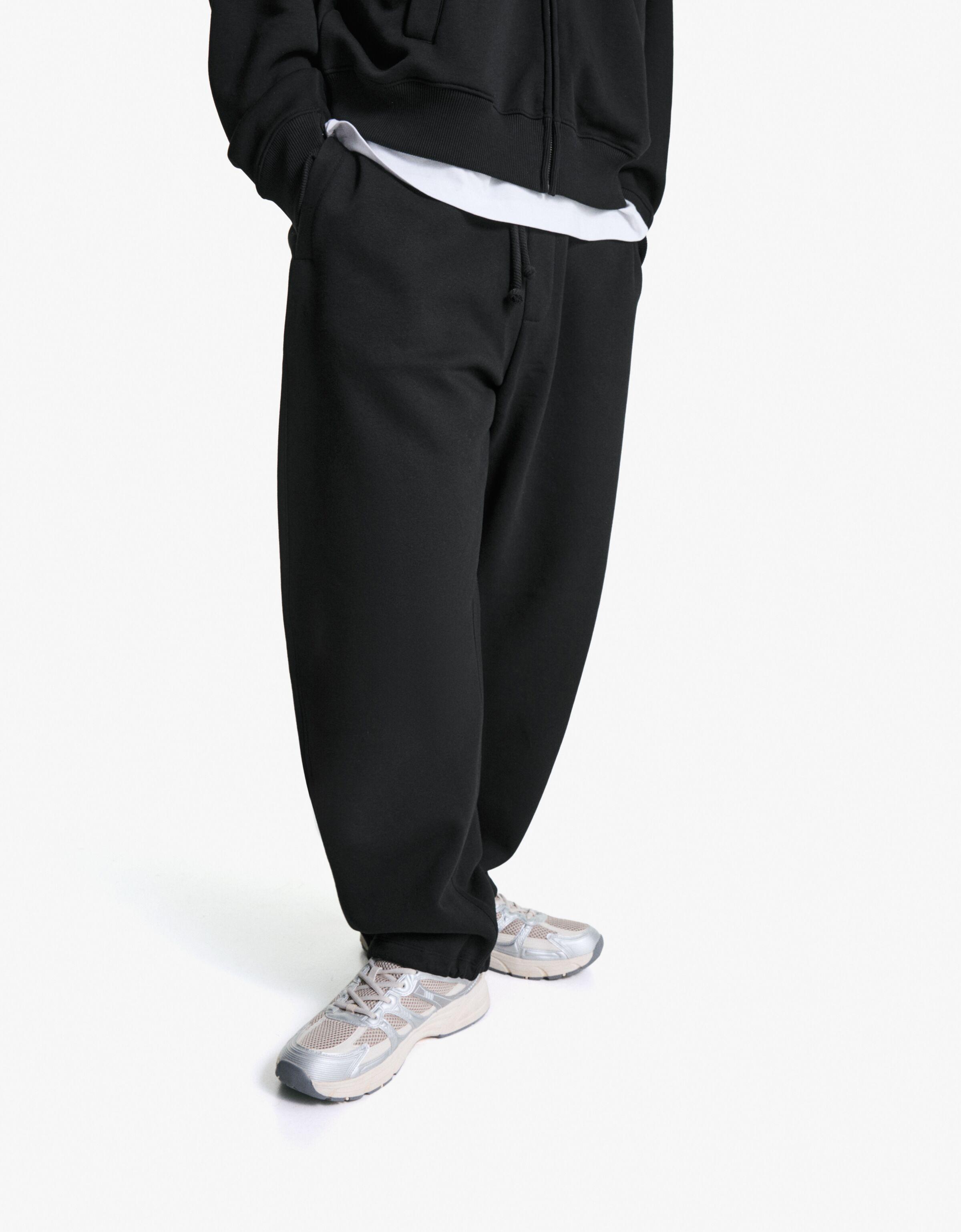 Balloon fit trousers — Black