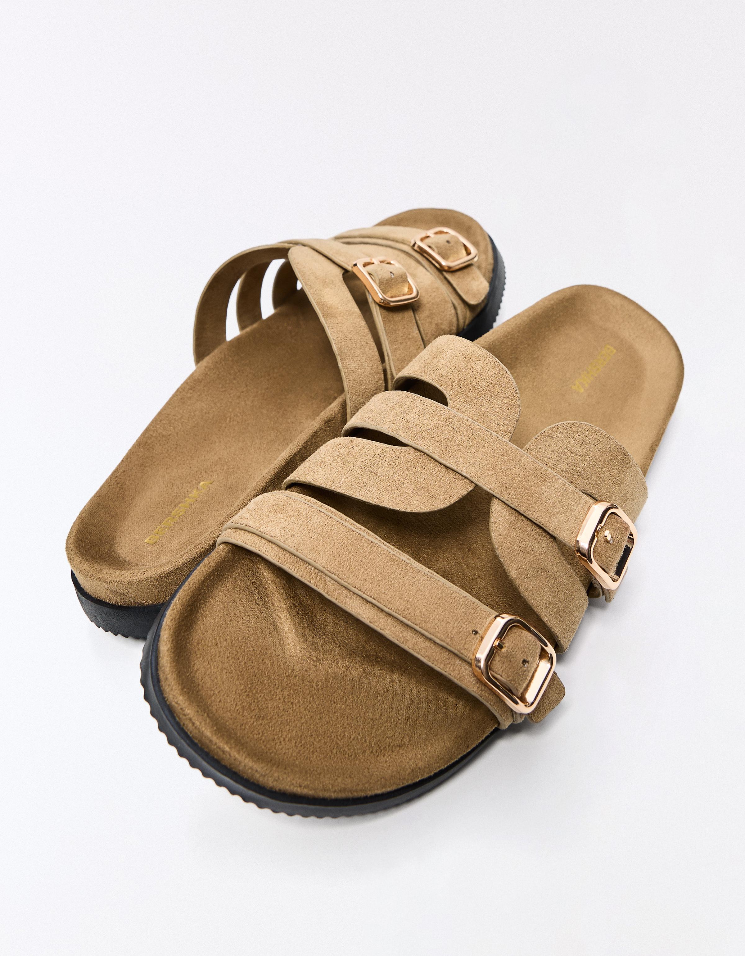 Buckle detail flat slider sandals — Tan