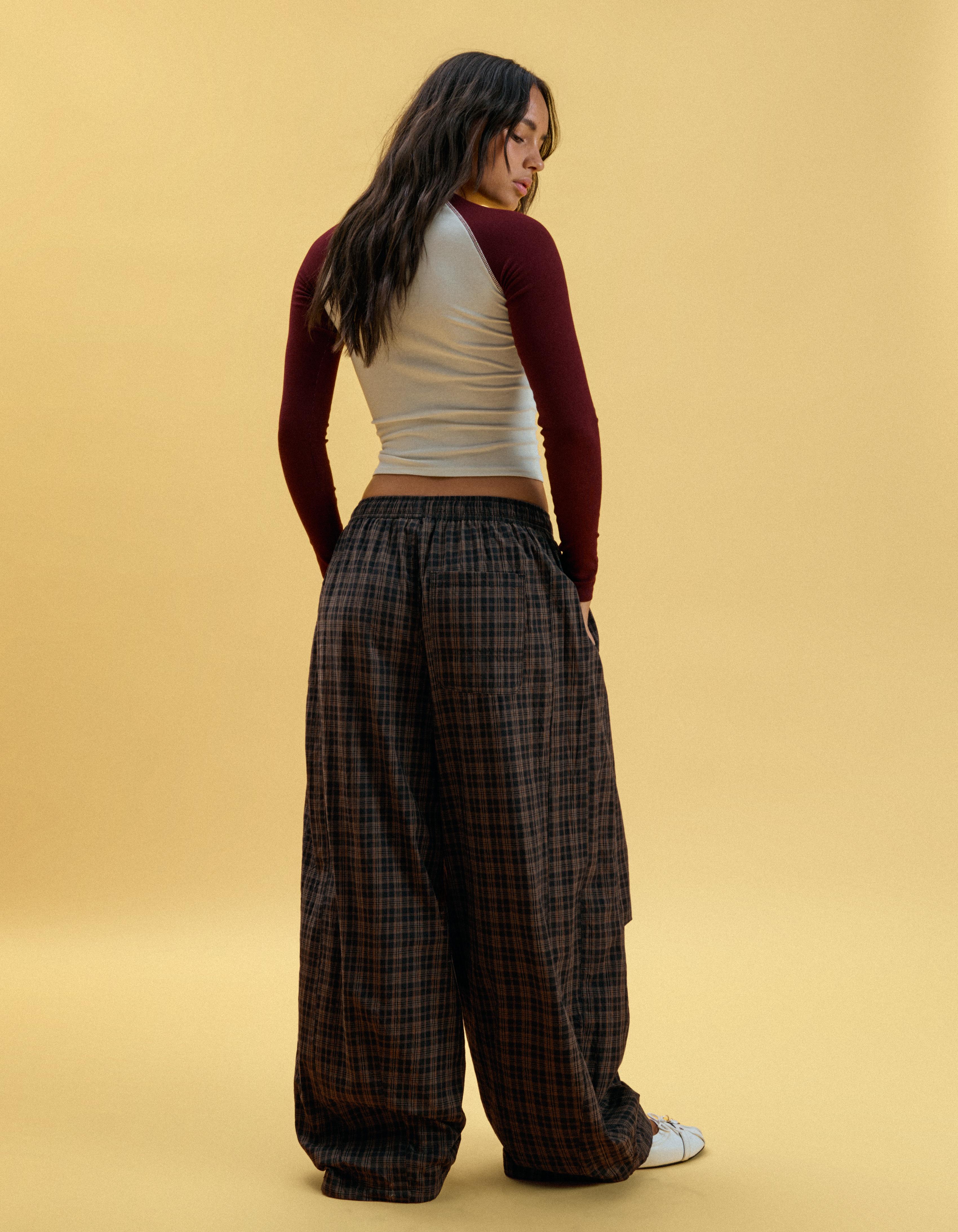 Checked barrel trousers — Brown