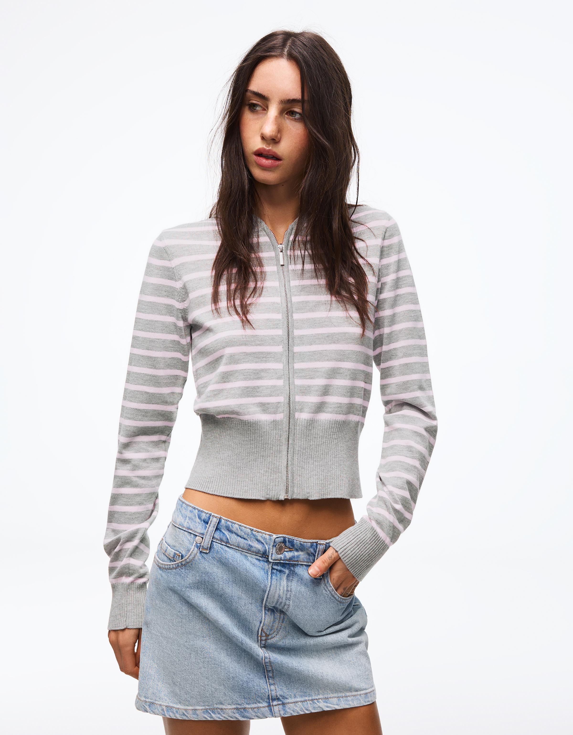 Çizgili kapüşonlu sweatshirt - Görsel 11