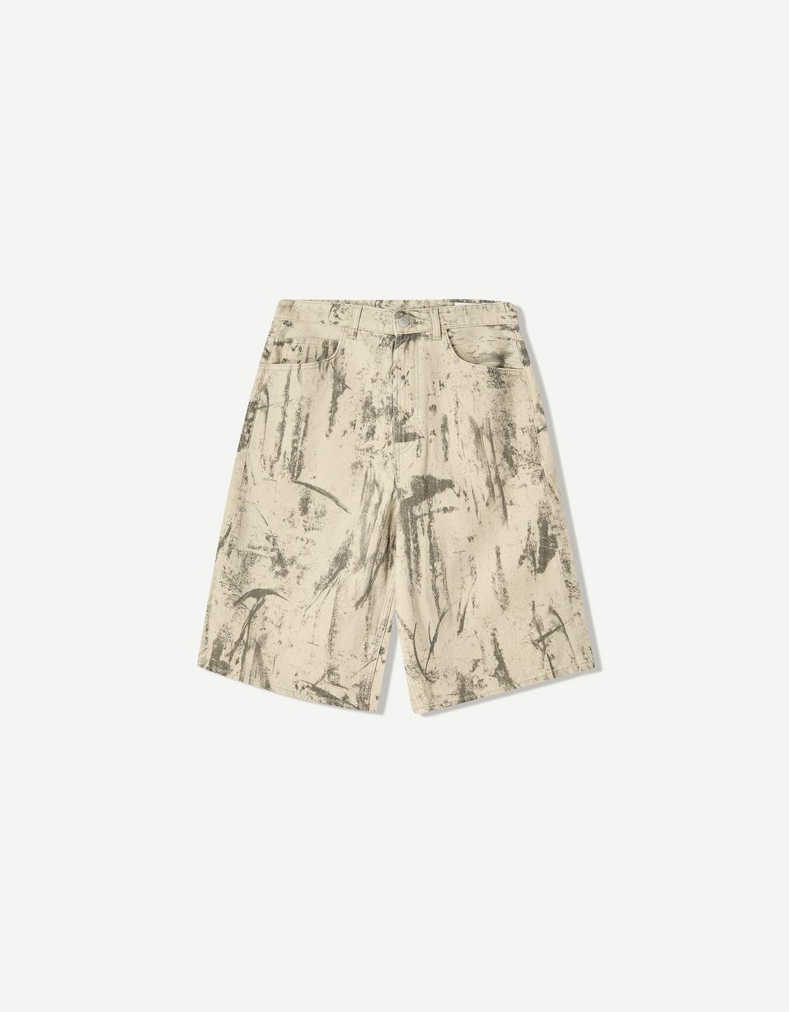 Printed baggy Bermuda shorts