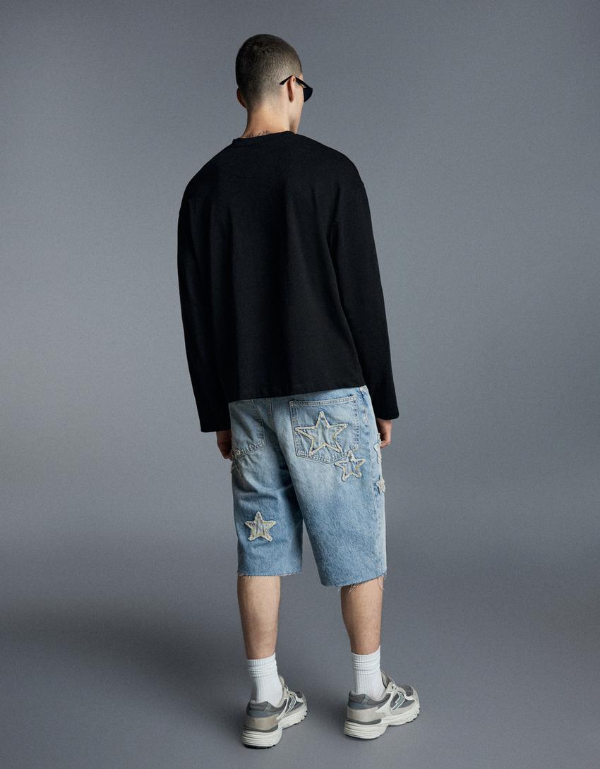 Bermuda baggy fit in denim con toppa stelle-Azzurro Lavato