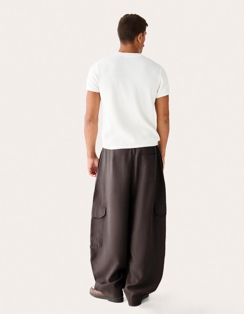 Flowing barrel cargo trousers-Dark grey