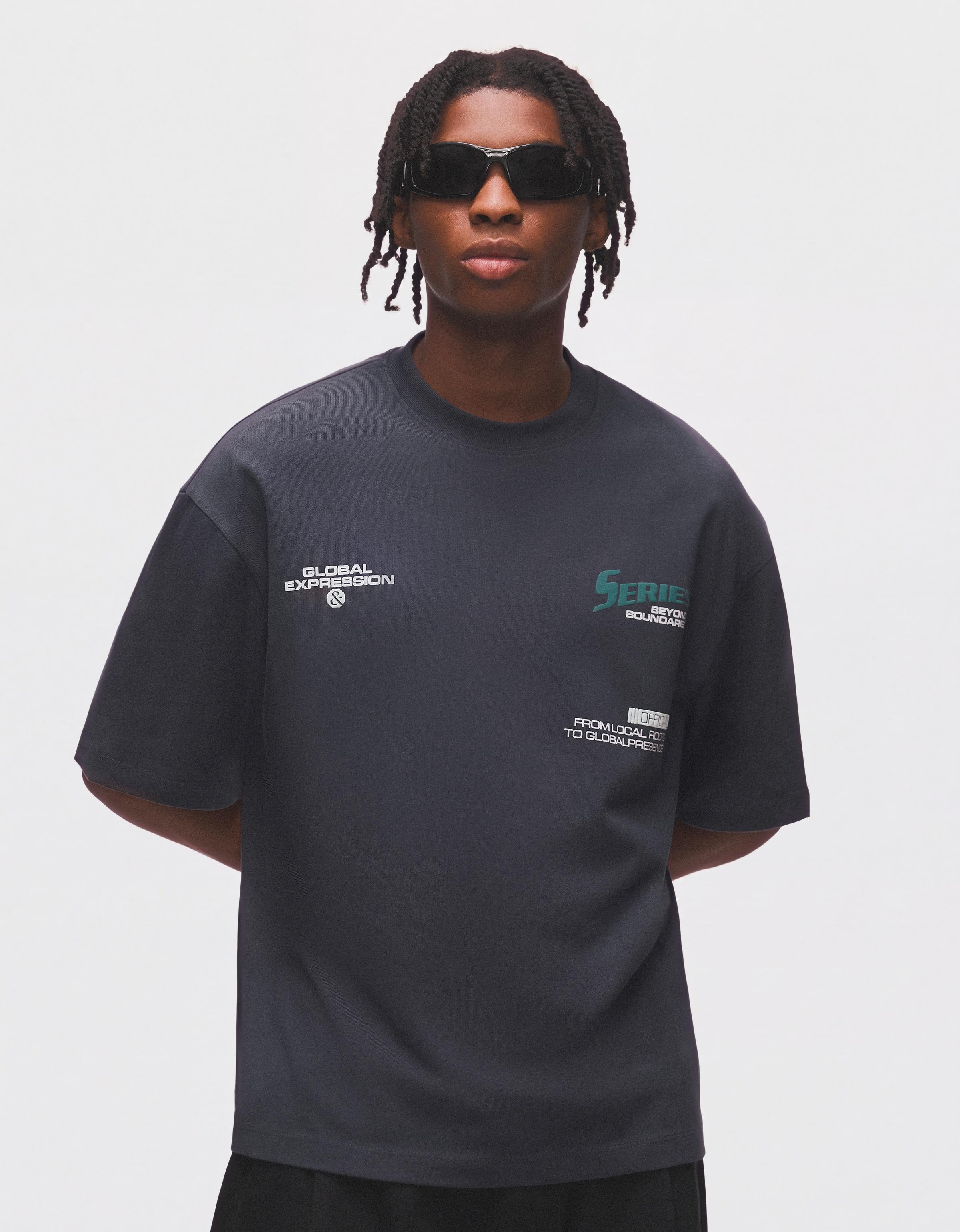 Short sleeve boxy print T-shirt — Dark grey