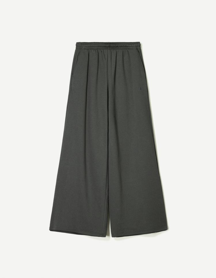 Super wide-leg plush trousers