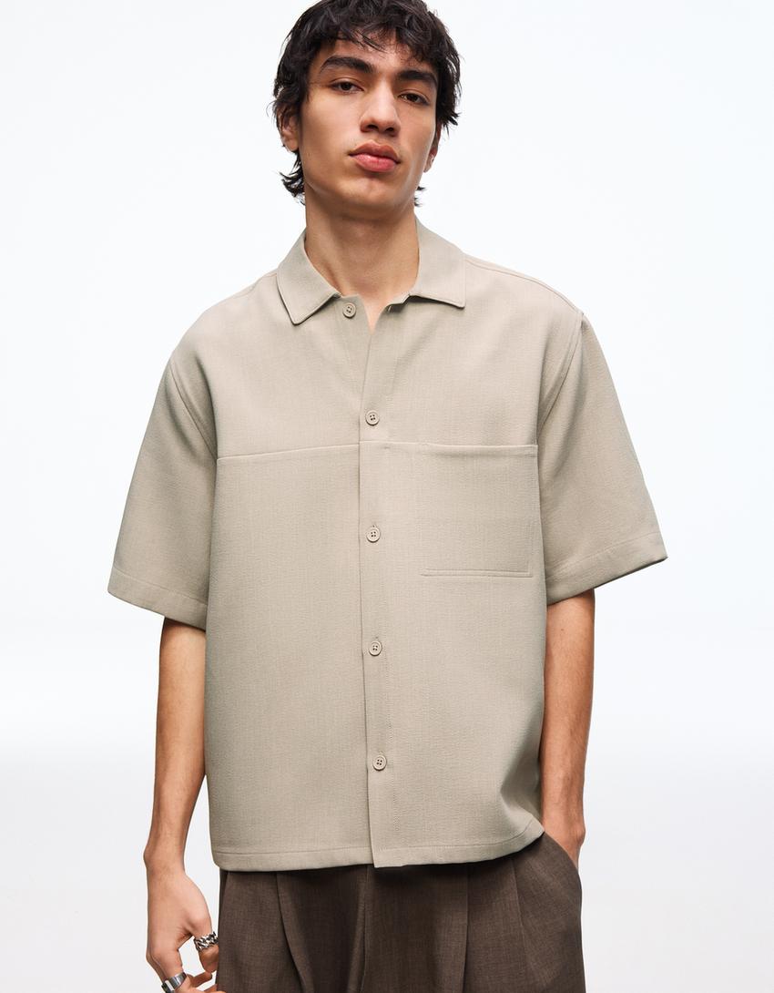 Short sleeve boxy tailored fit shirt Short sleeve boxy tailored fit shirt