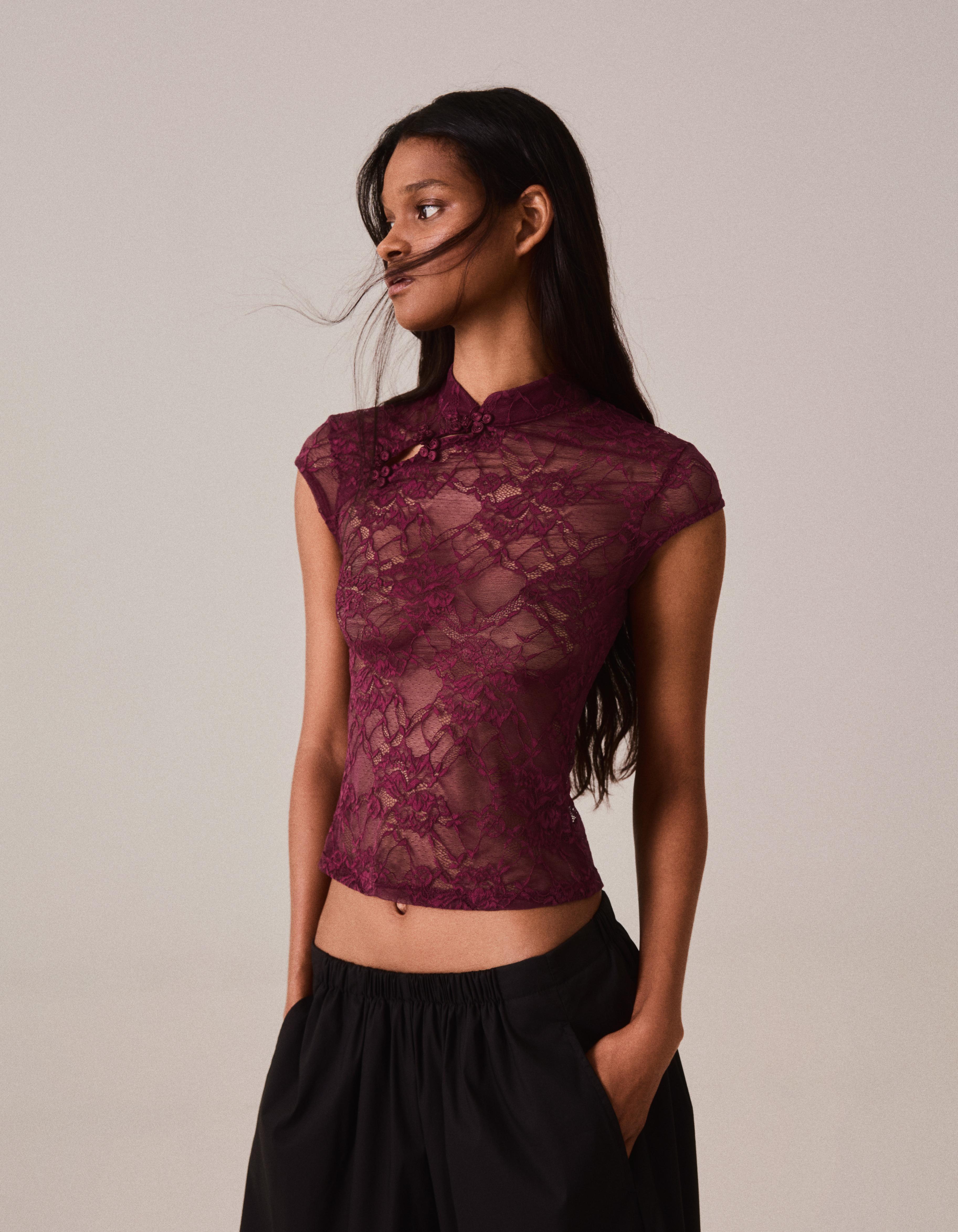 Bershka Top Encaje Alamares Mujer Burdeos