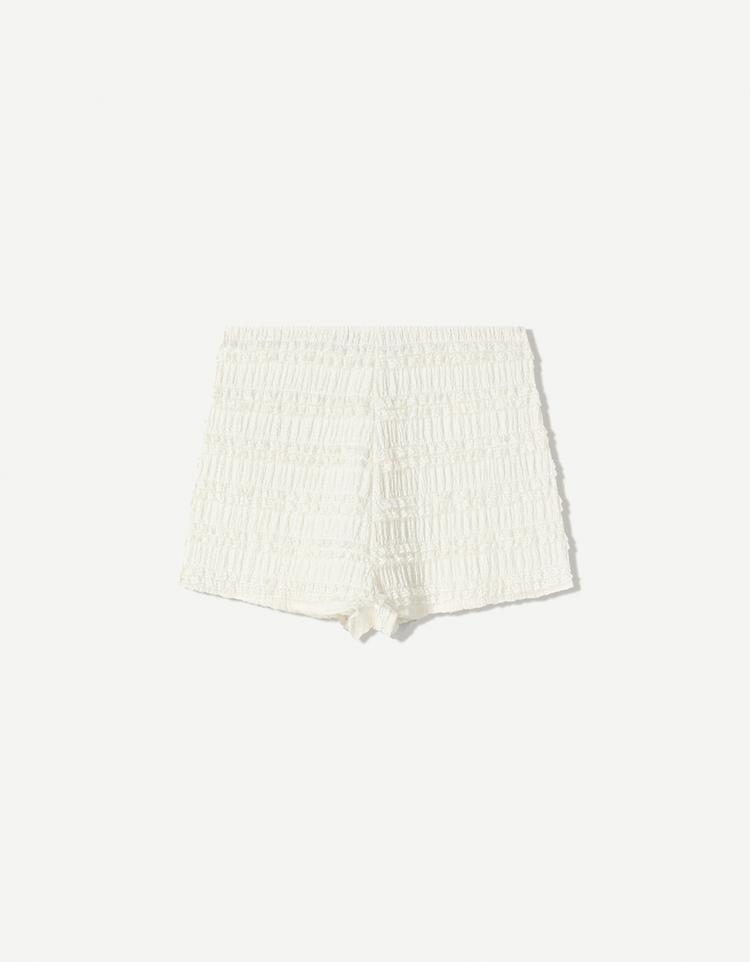 Textured waffle-knit shorts with ruffles