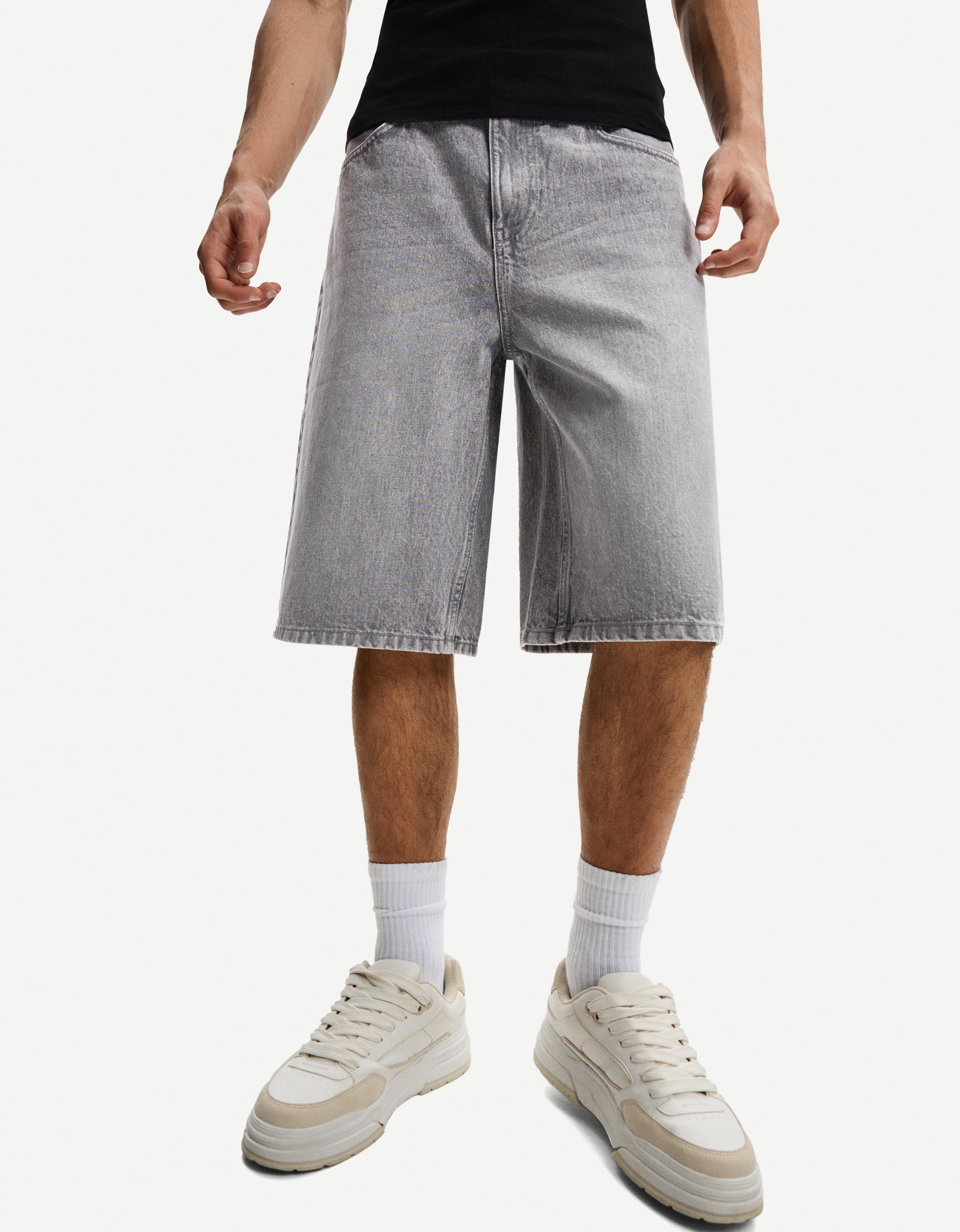 Baggy denim Bermuda shorts - Shorts and jorts - Men | Bershka