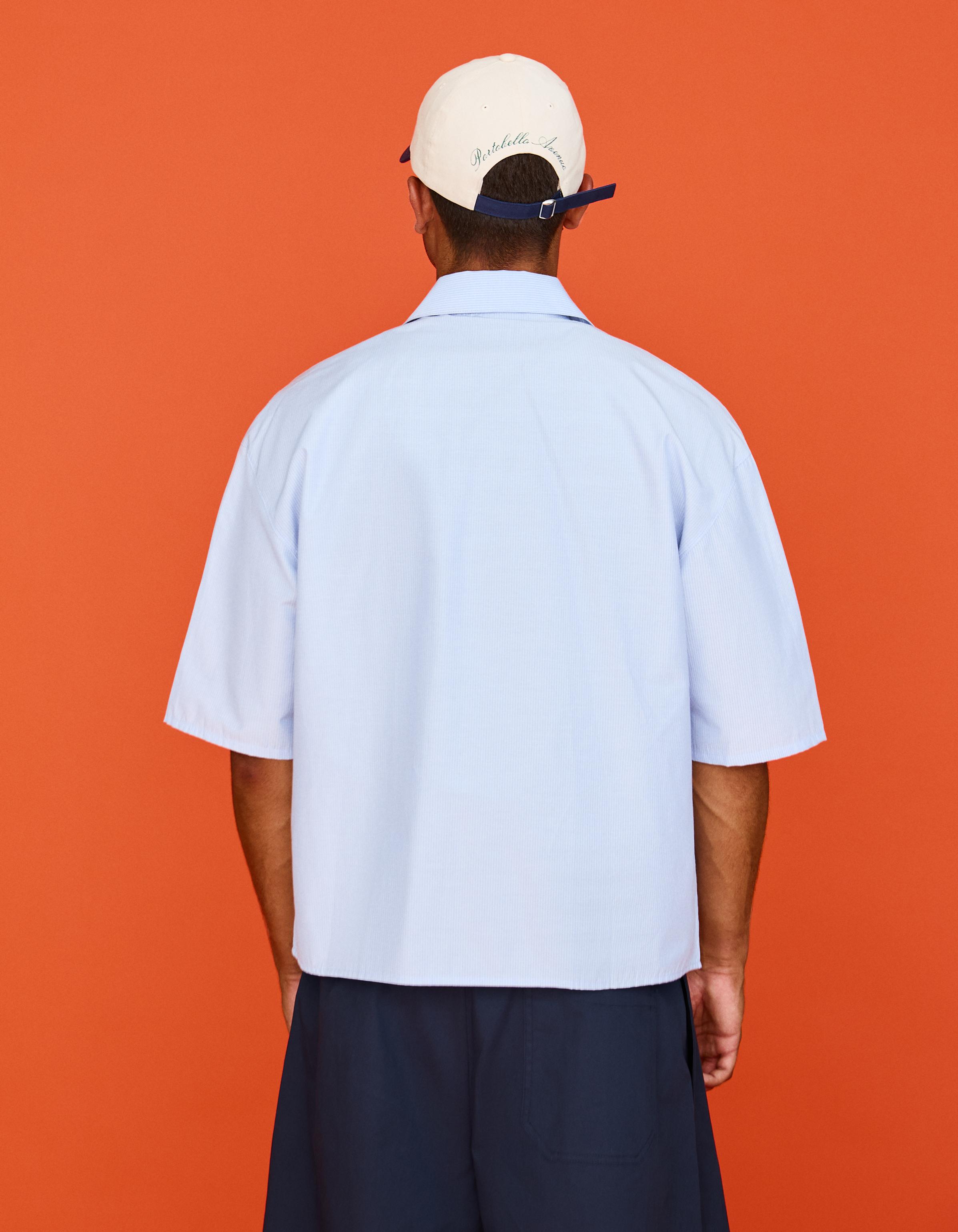 Kısa kollu oversize nakışlı gömlek - Görsel 4