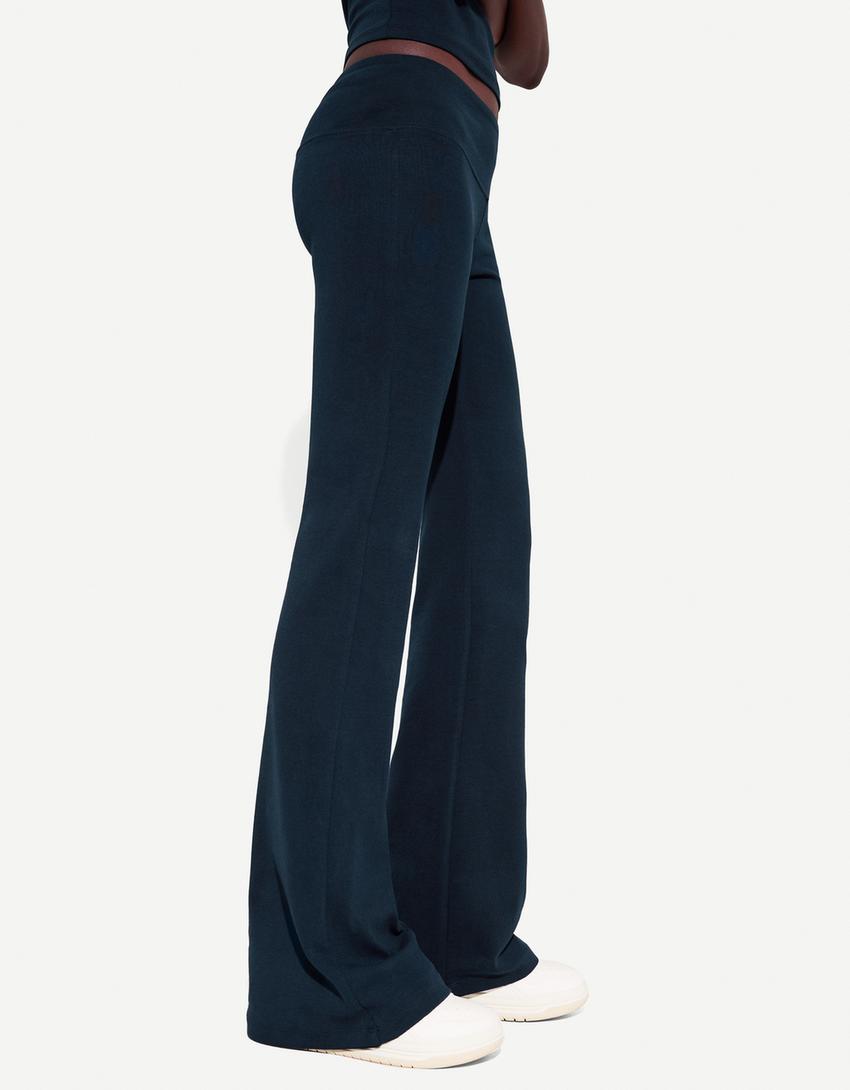 Komplet: koszulka i spodnie dzwony-Komplet: koszulka i spodnie dzwony