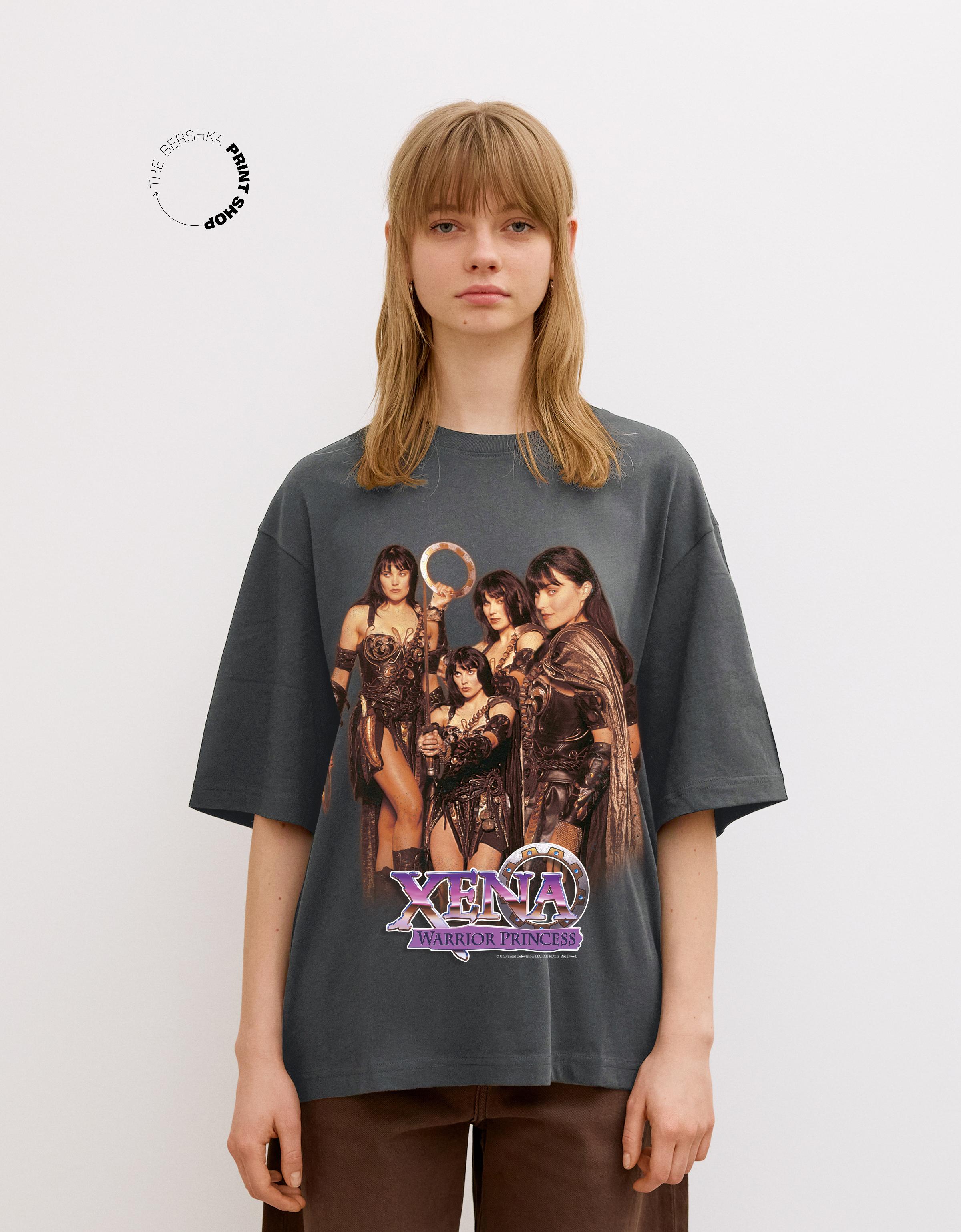 Bershka Xena The Warrior Princess T-Shirt Mit Kurzen Ärmeln Damen 10-12 Dunkelgrau