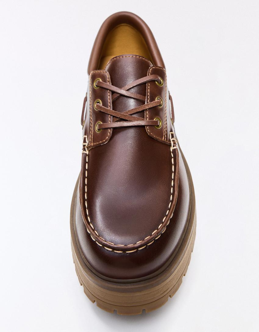 Boat shoe with chunky sole-Brown