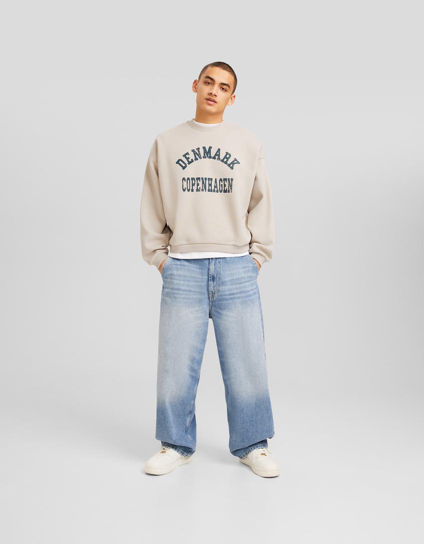 Sudadera cropped print varsity-Beige-3