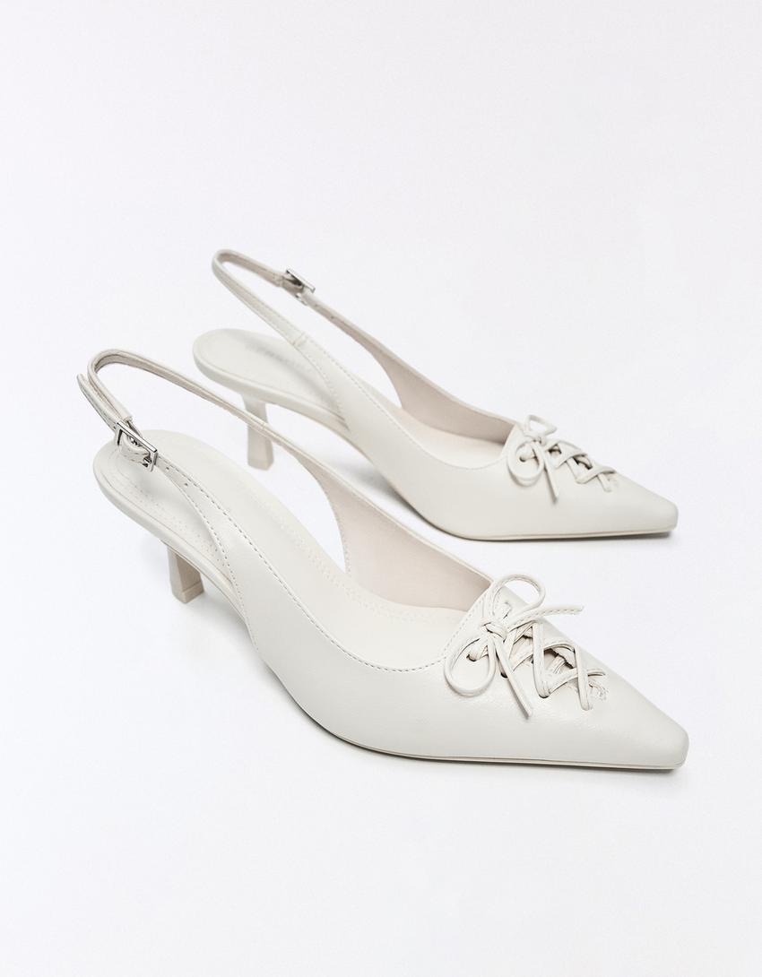 Kitten-Heels im Korsett-Stil-Weiss