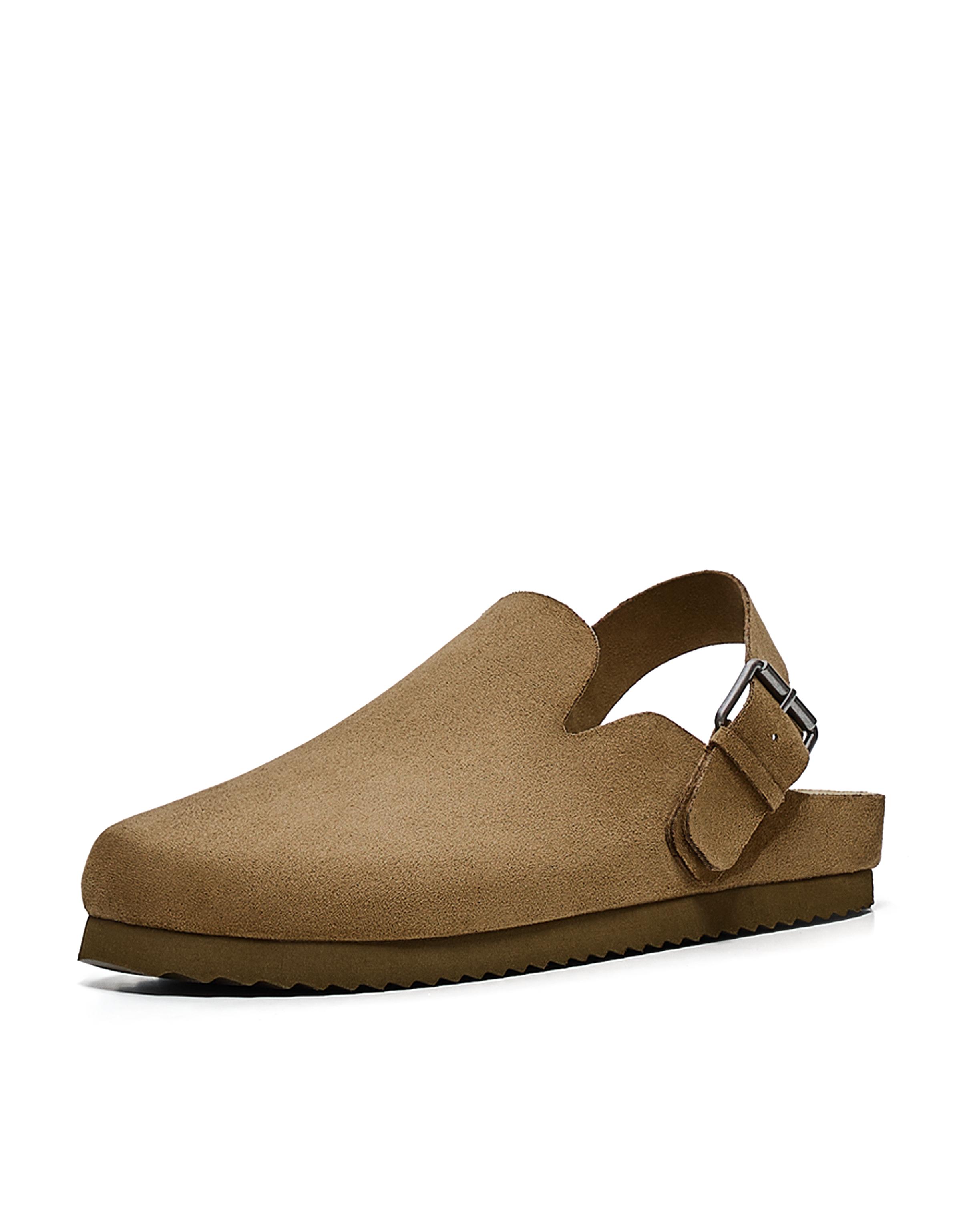 Clogs with strap detail — Brown