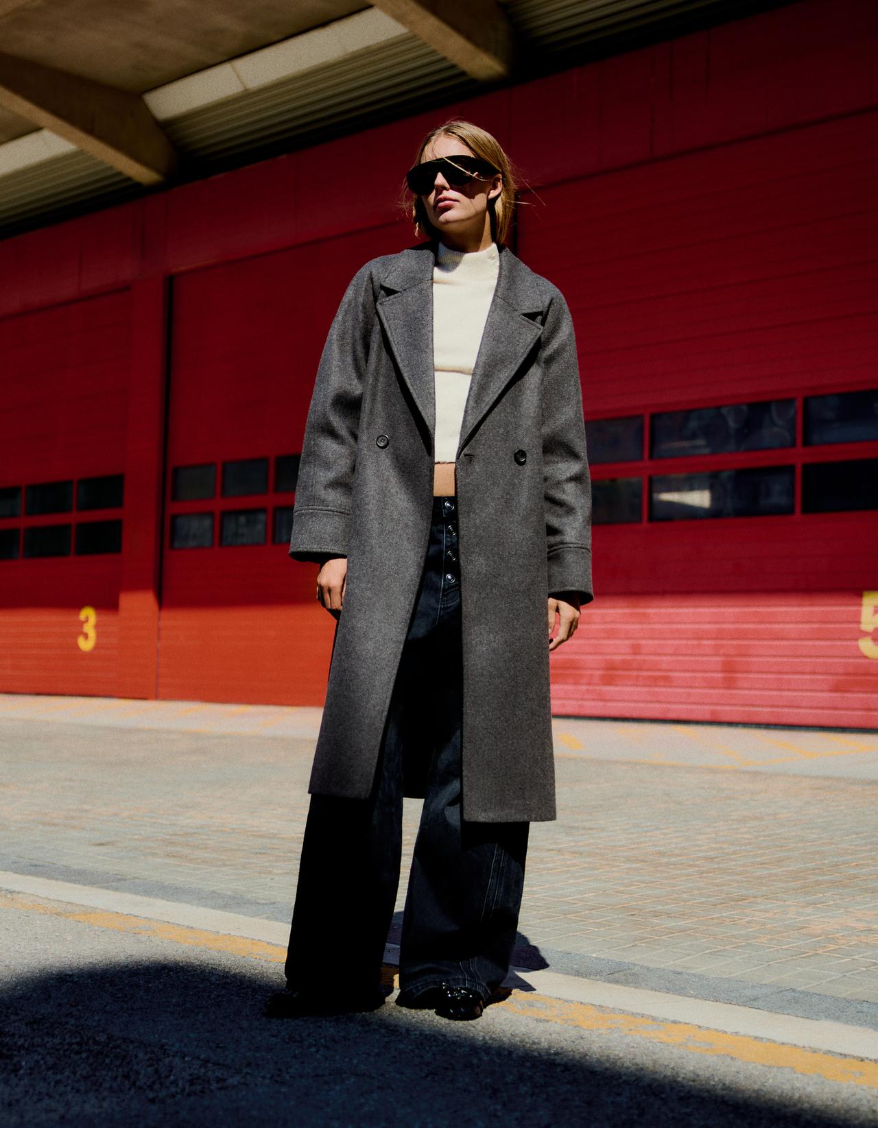 Soft-touch long coat with belt — Dark grey