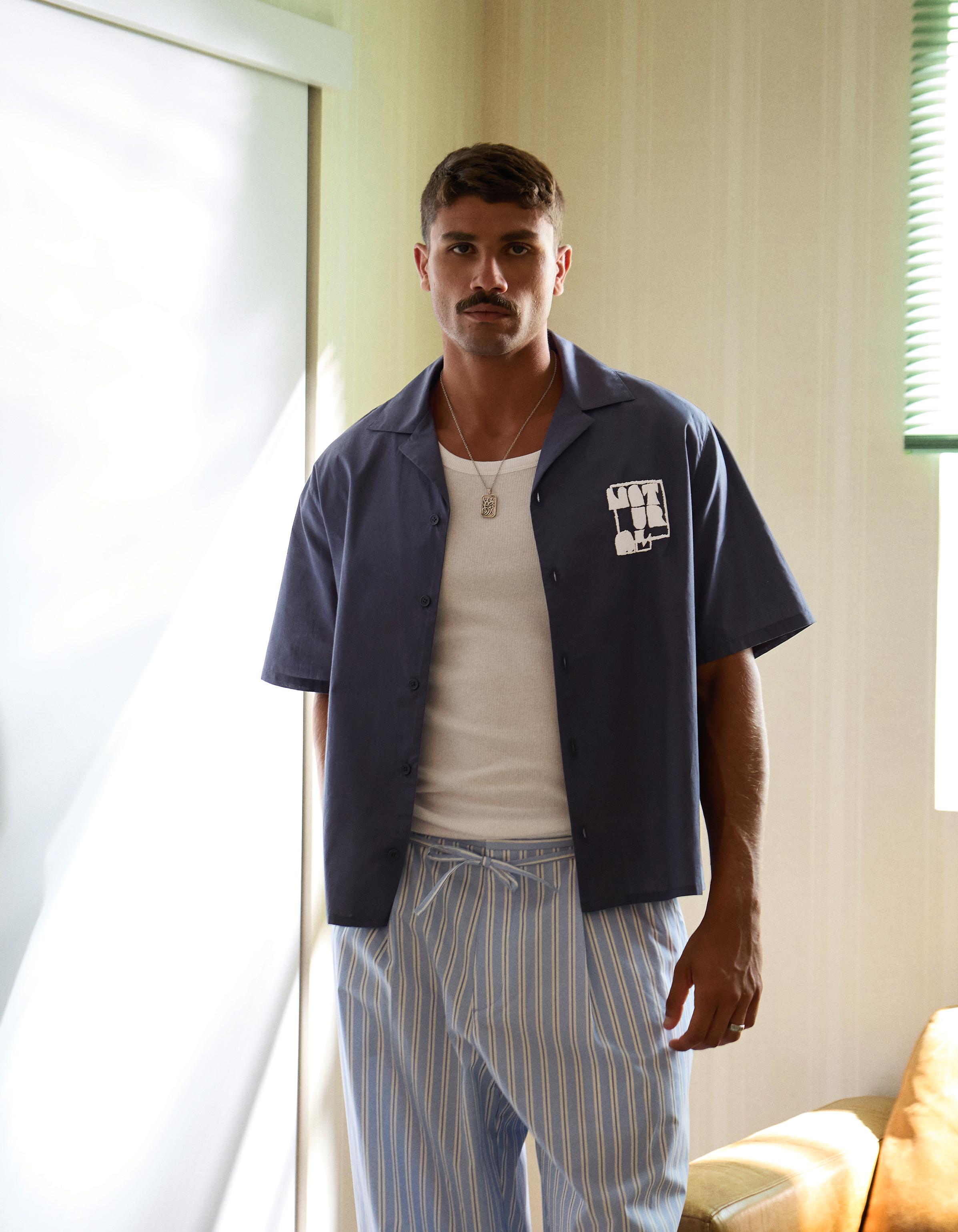 Camisa Manga Corta Boxy Print Hombre L Marino