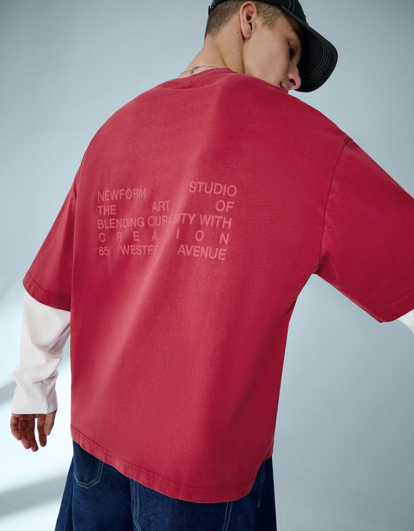 T-Shirt mit doppeltem Ärmel und Print-Rot