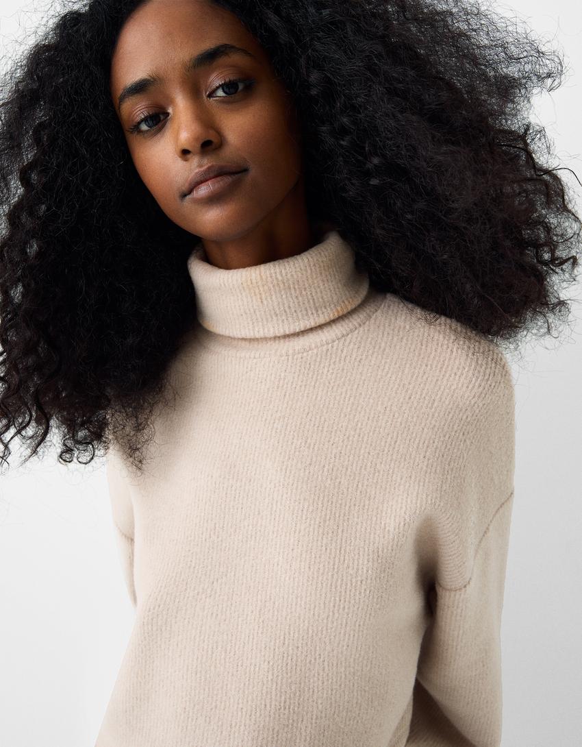 Cropped sweater with a high neck-Sand