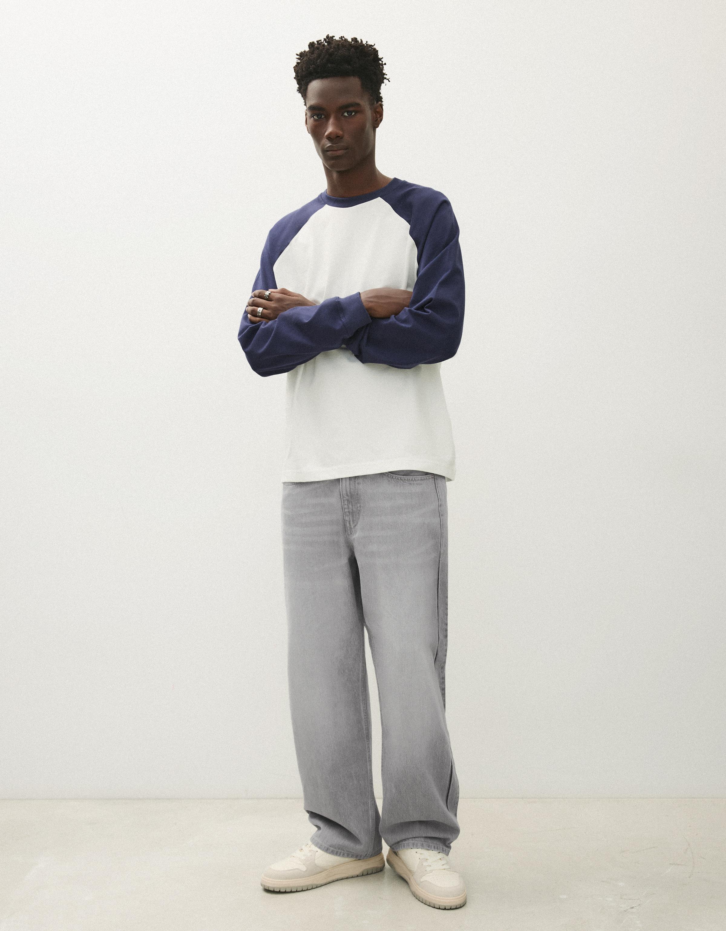 Bershka Jeansy O Kroju Loose Fit Mężczyzna 34 Szary