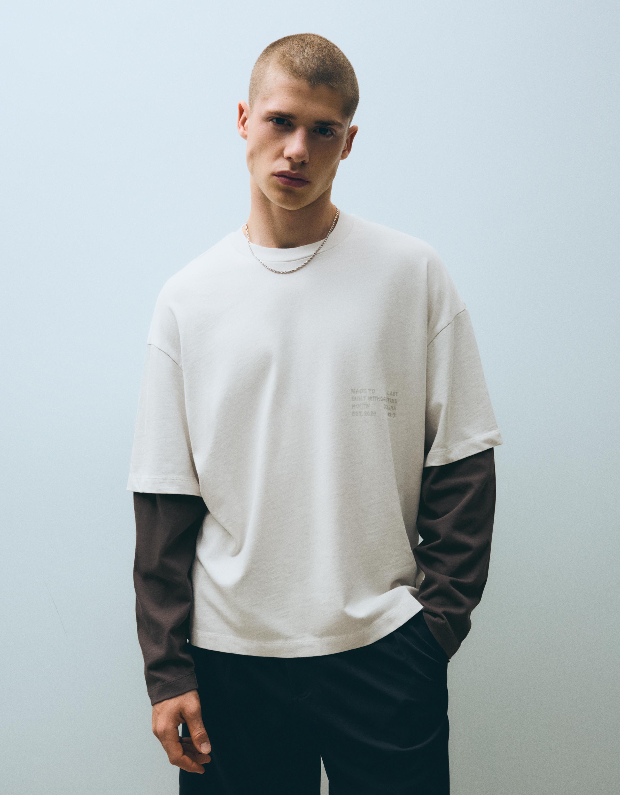 Bershka Camiseta Doble Manga Contraste Hombre Gris